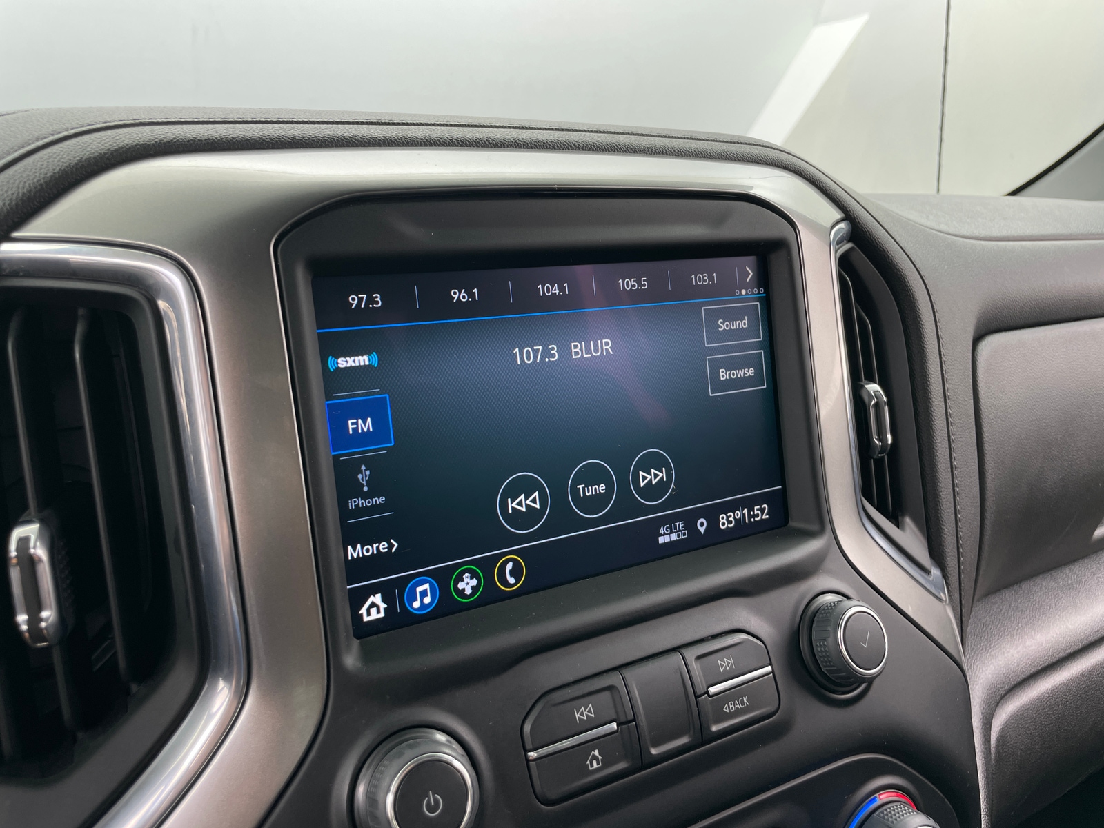 Thumbnail: 2022 Chevrolet Silverado 1500 - 4
