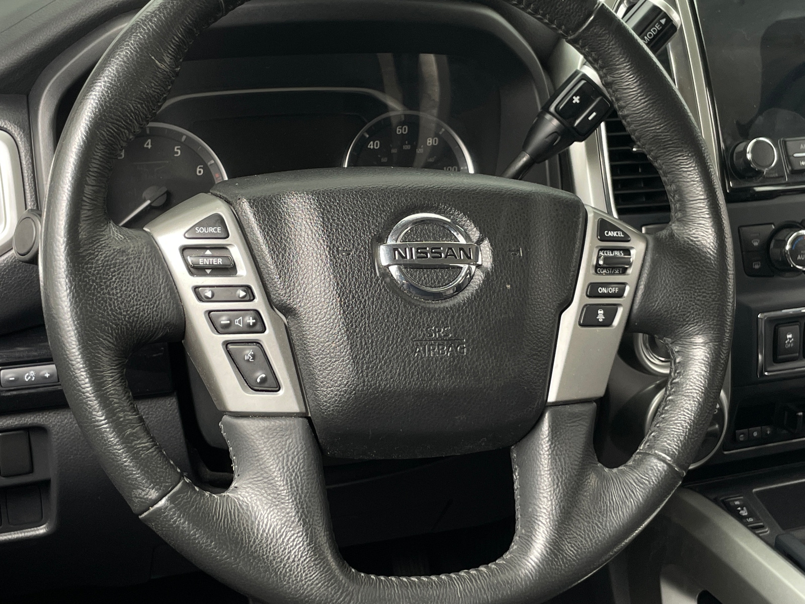 Thumbnail: 2020 Nissan Titan - 5