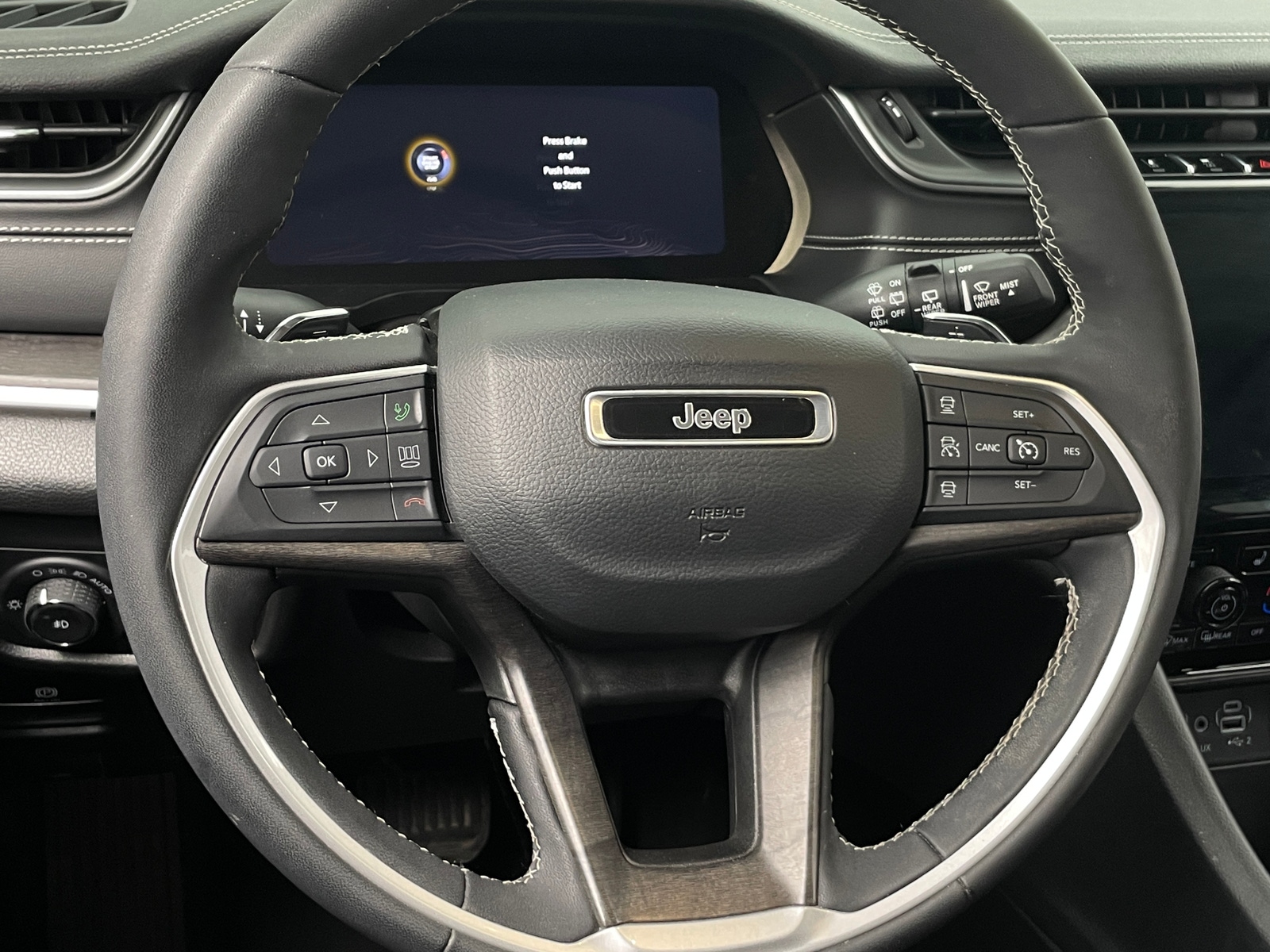 Thumbnail: 2023 Jeep Grand Cherokee - 4