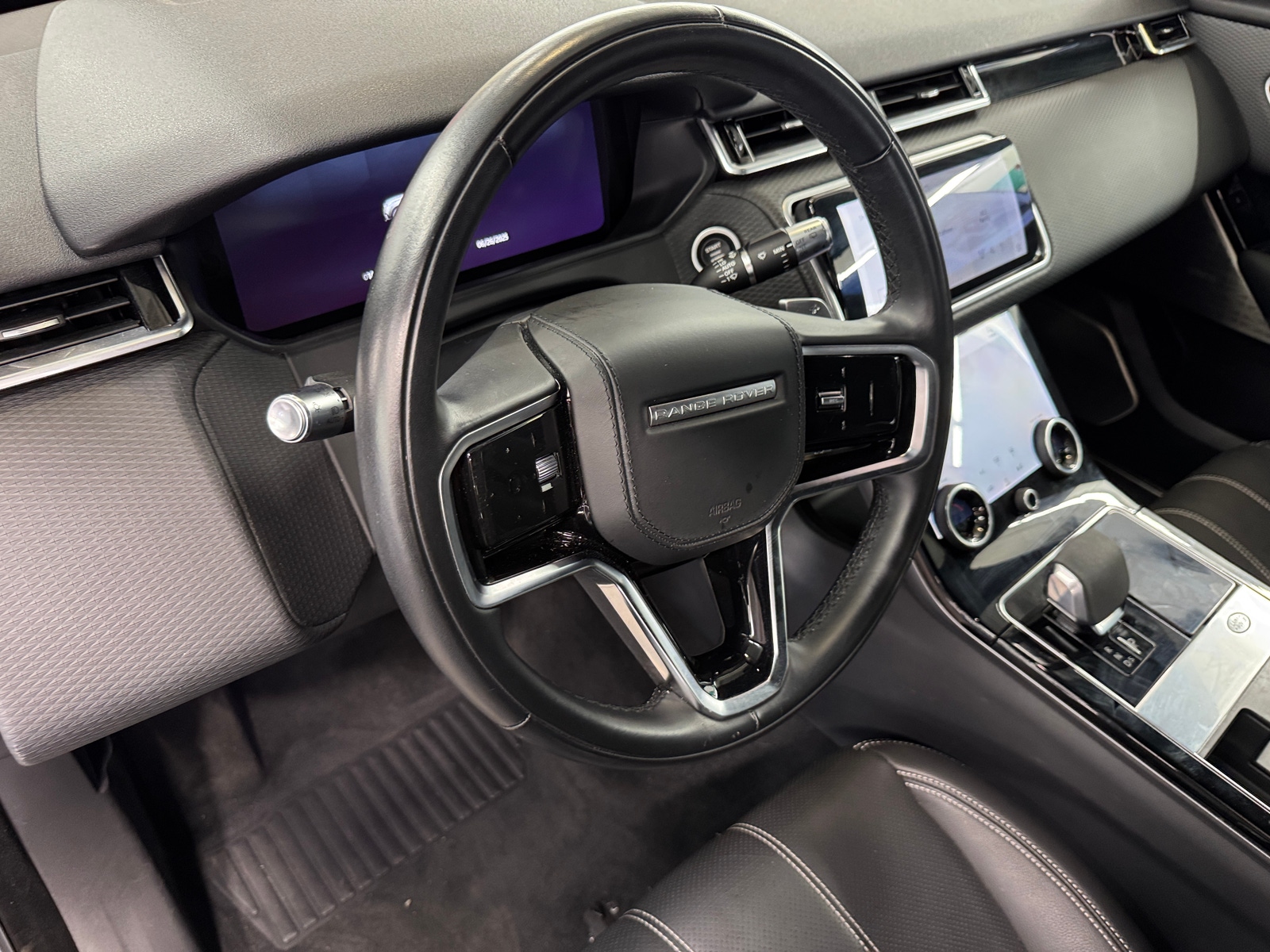 Thumbnail: 2022 Land Rover Range Rover Velar - 2