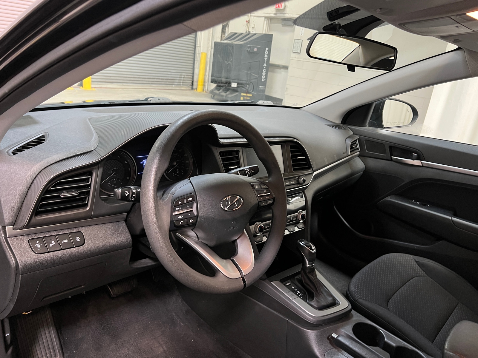 Thumbnail: 2020 Hyundai Elantra - 3