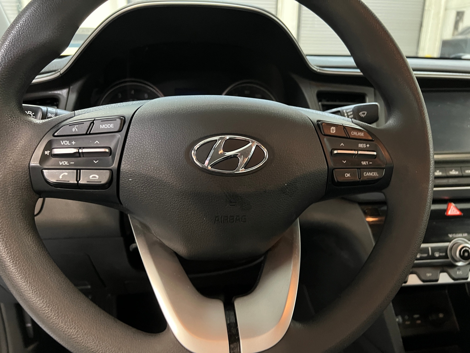 Thumbnail: 2020 Hyundai Elantra - 5