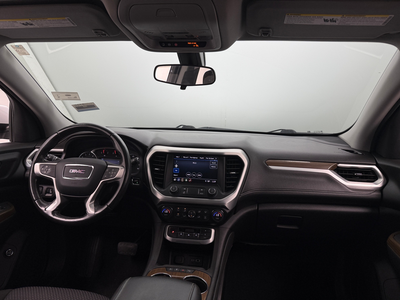 Thumbnail: 2020 GMC Acadia - 3