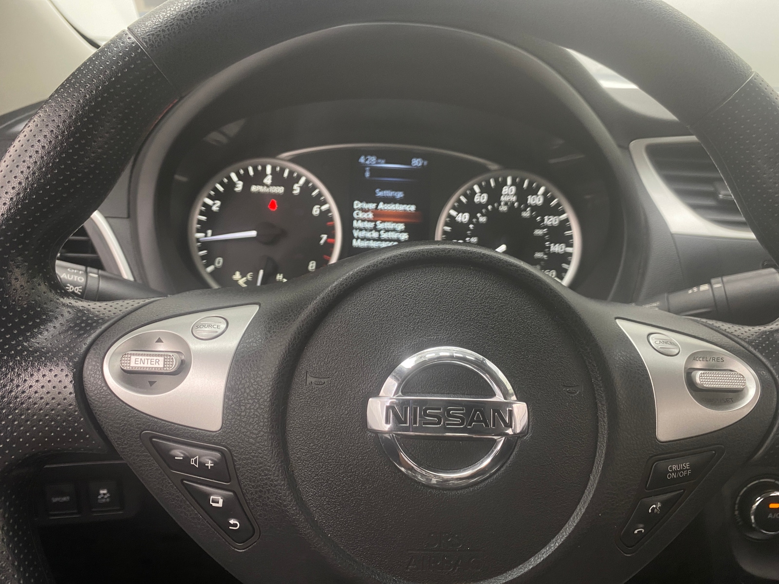 Thumbnail: 2018 Nissan Sentra - 5