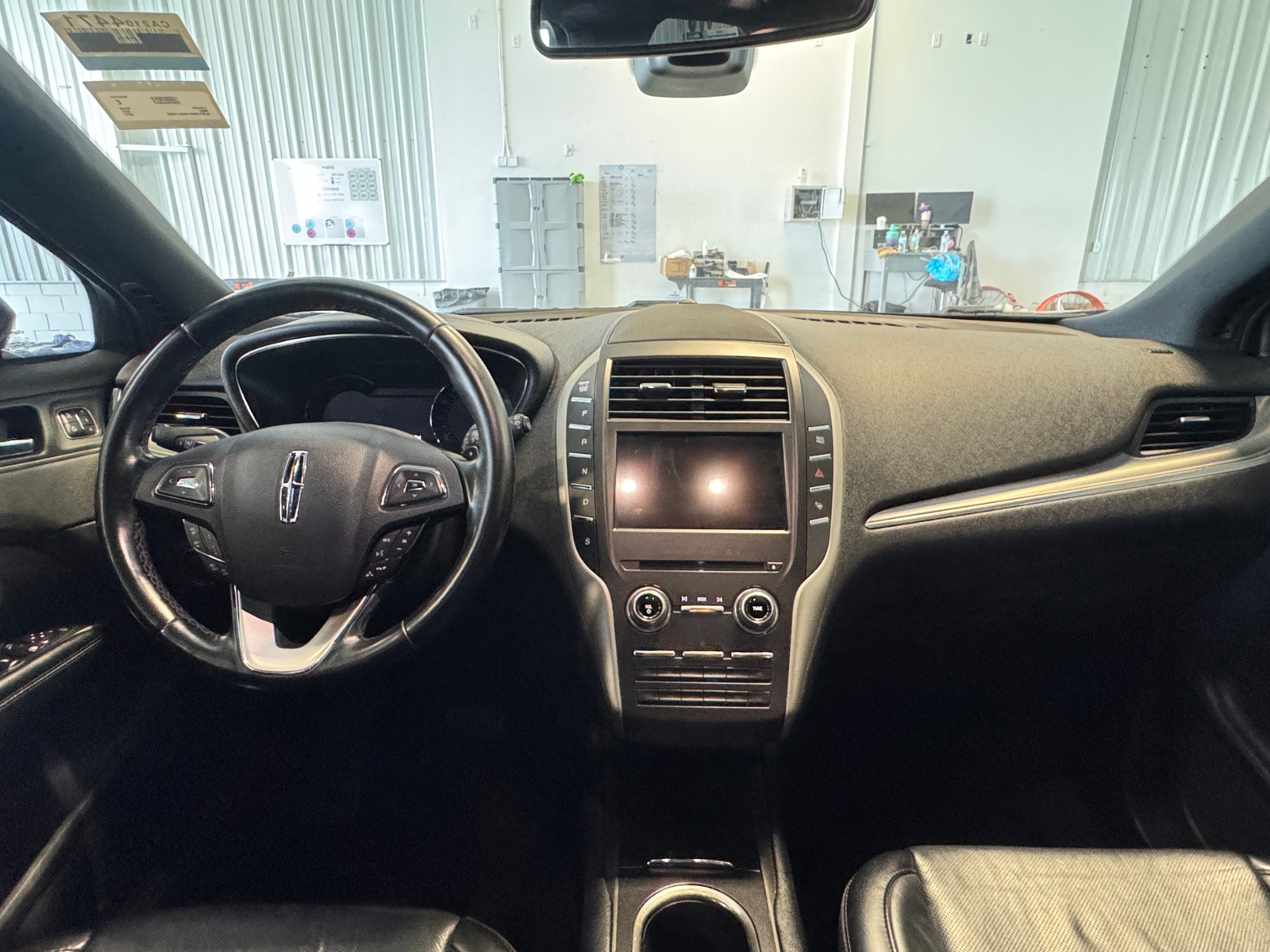 Thumbnail: 2017 Lincoln MKC - 2