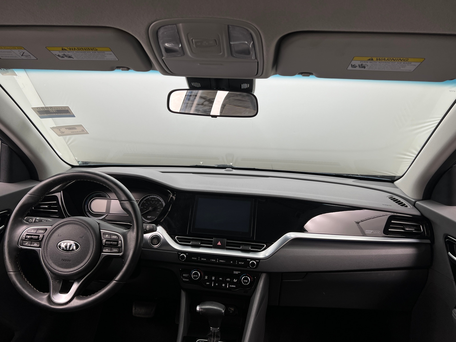 Thumbnail: 2020 Kia Niro - 3