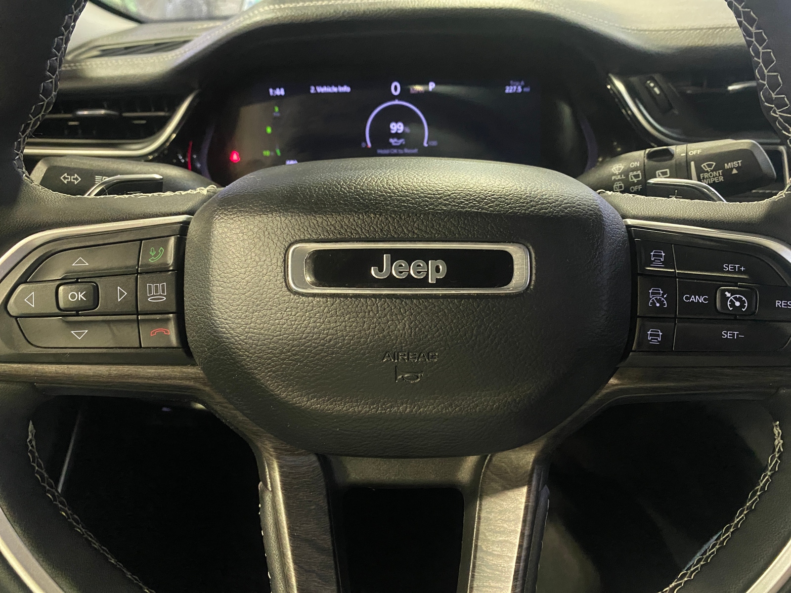 Thumbnail: 2023 Jeep Grand Cherokee - 4