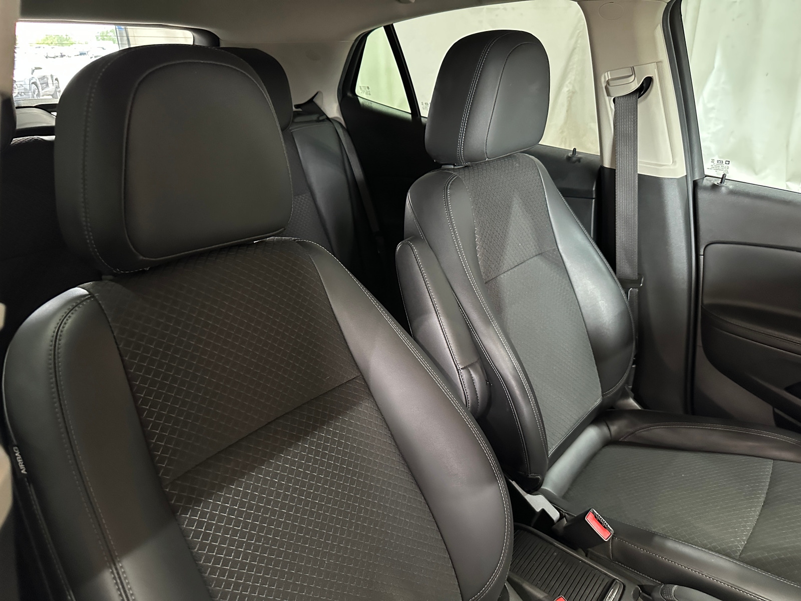 Thumbnail: 2022 Buick Encore - 2