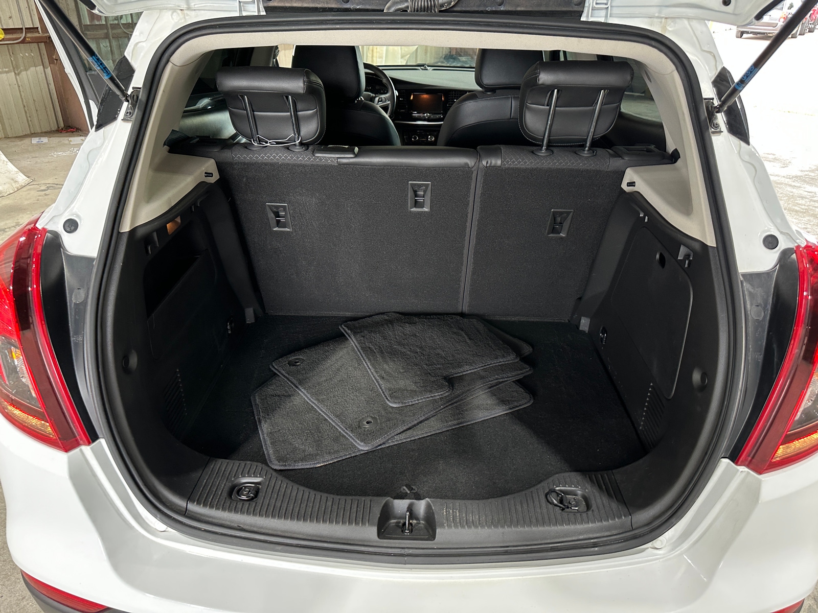 Thumbnail: 2022 Buick Encore - 7