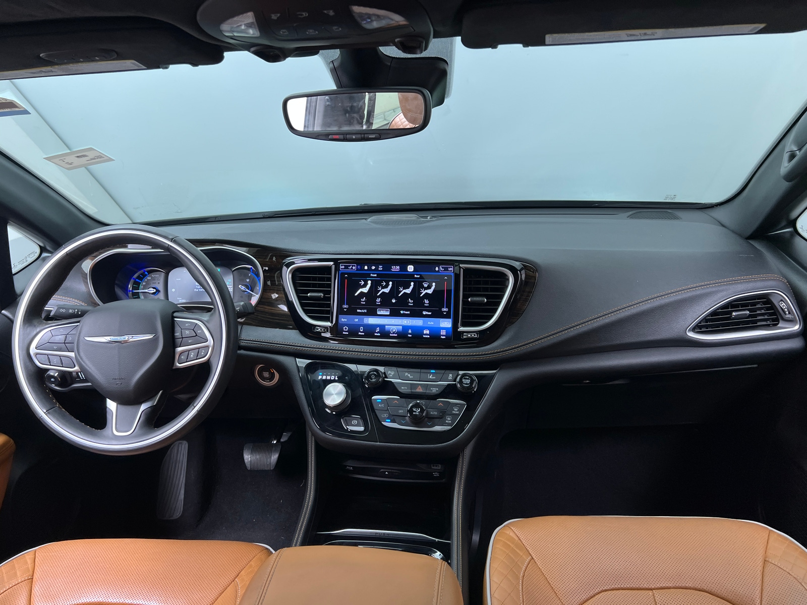 Thumbnail: 2021 Chrysler Pacifica - 2