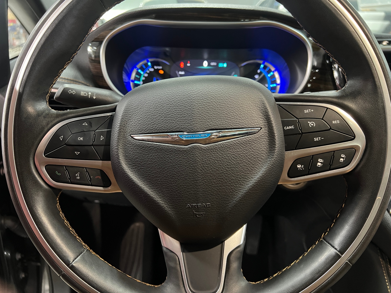 Thumbnail: 2021 Chrysler Pacifica - 4