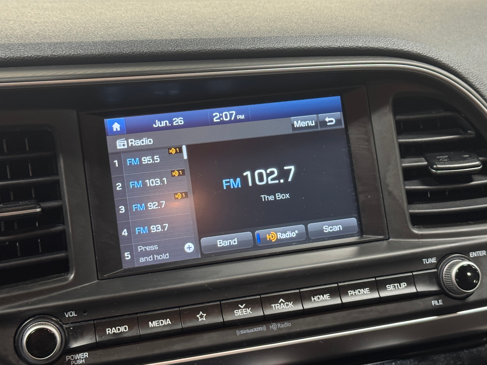 Thumbnail: 2019 Hyundai Elantra - 4