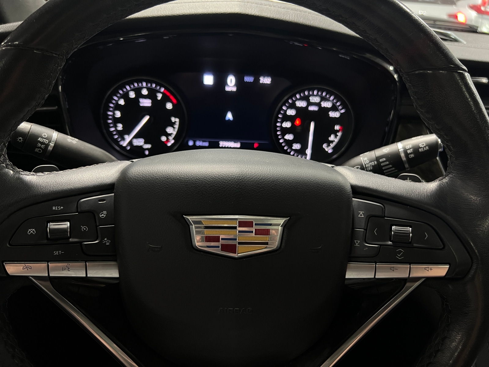 Thumbnail: 2021 Cadillac XT6 - 4