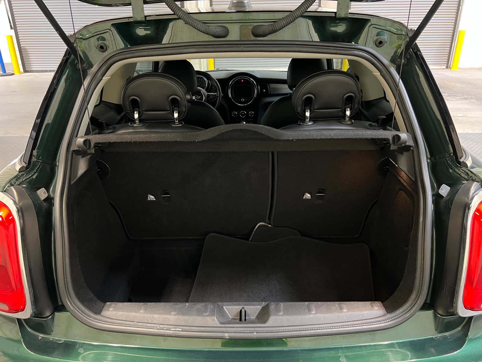Thumbnail: 2016 MINI Cooper Hardtop - 6