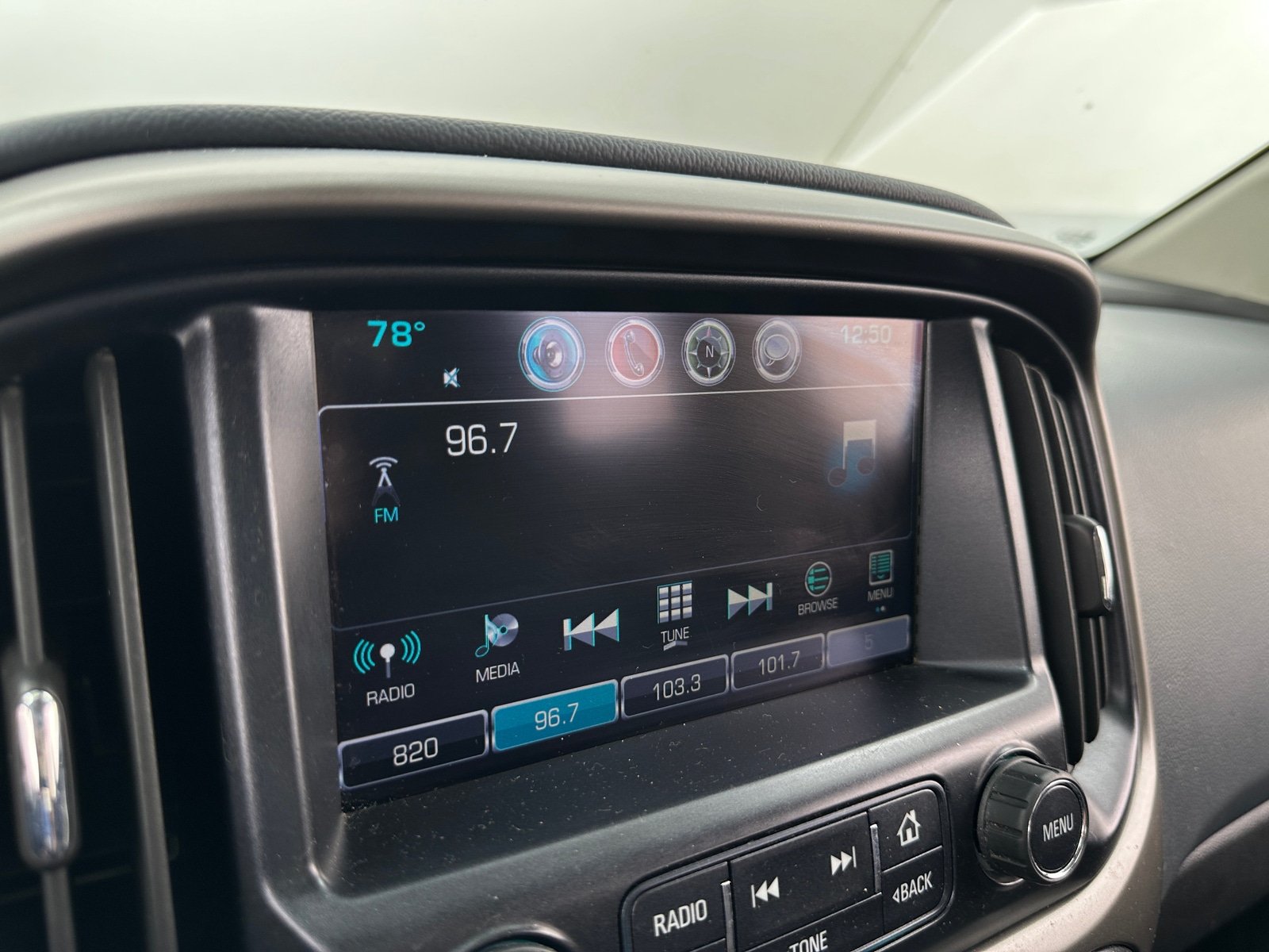 Thumbnail: 2016 Chevrolet Colorado - 3