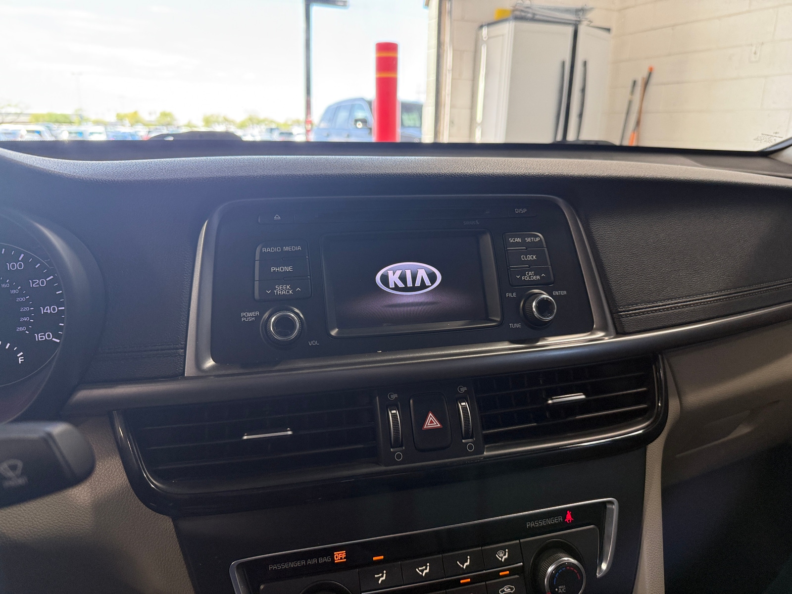 Thumbnail: 2016 Kia Optima - 4