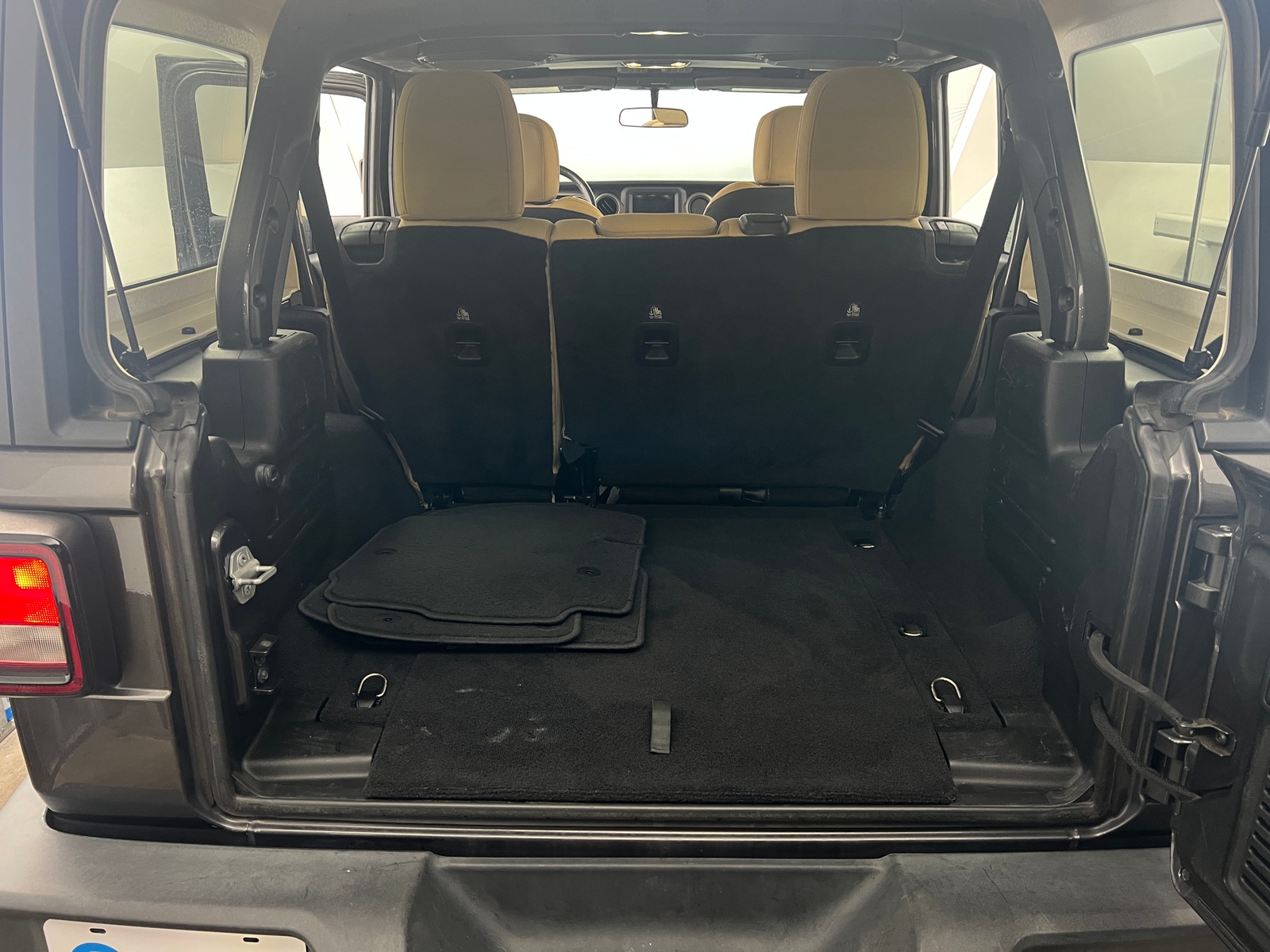 Thumbnail: 2020 Jeep Wrangler - 7