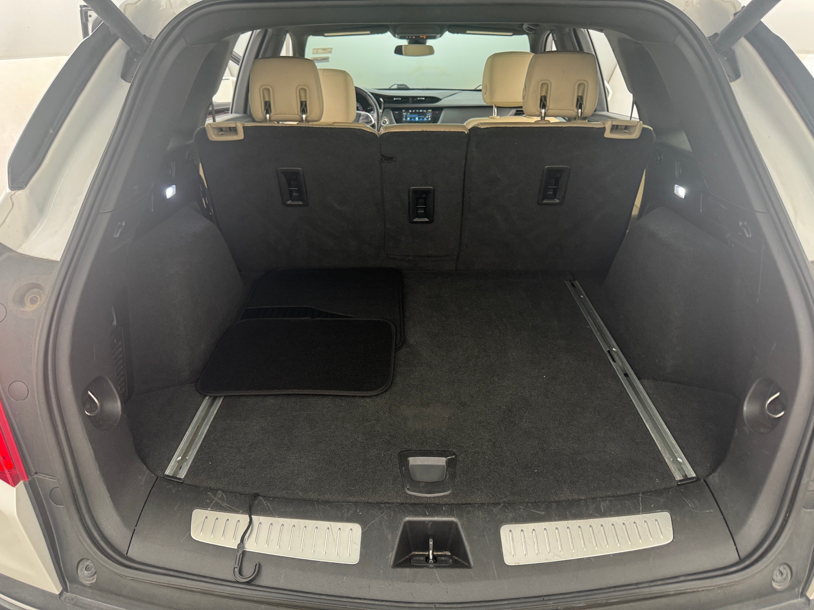 Thumbnail: 2019 Cadillac XT5 - 6