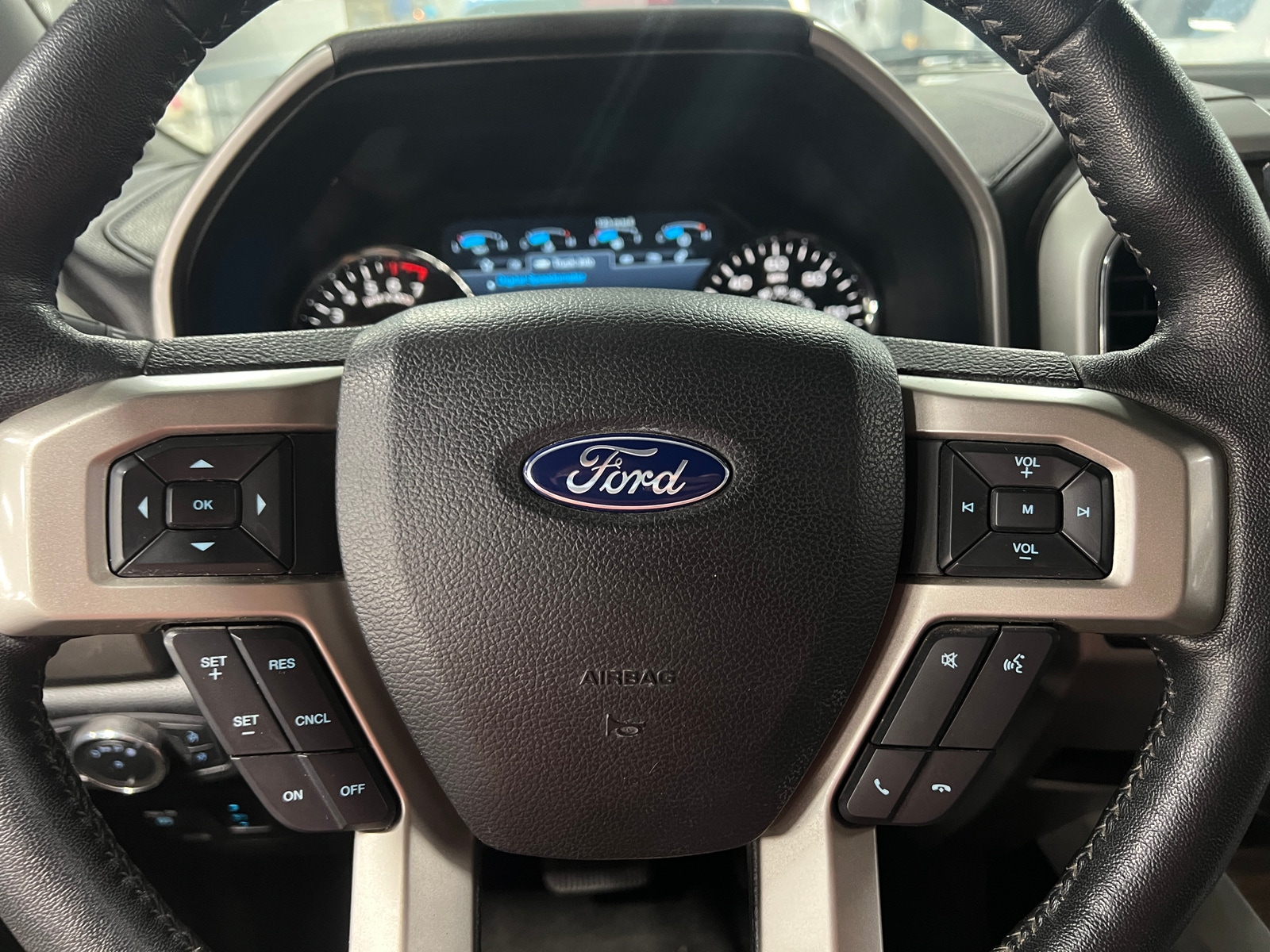 Thumbnail: 2020 Ford Econoline - 4