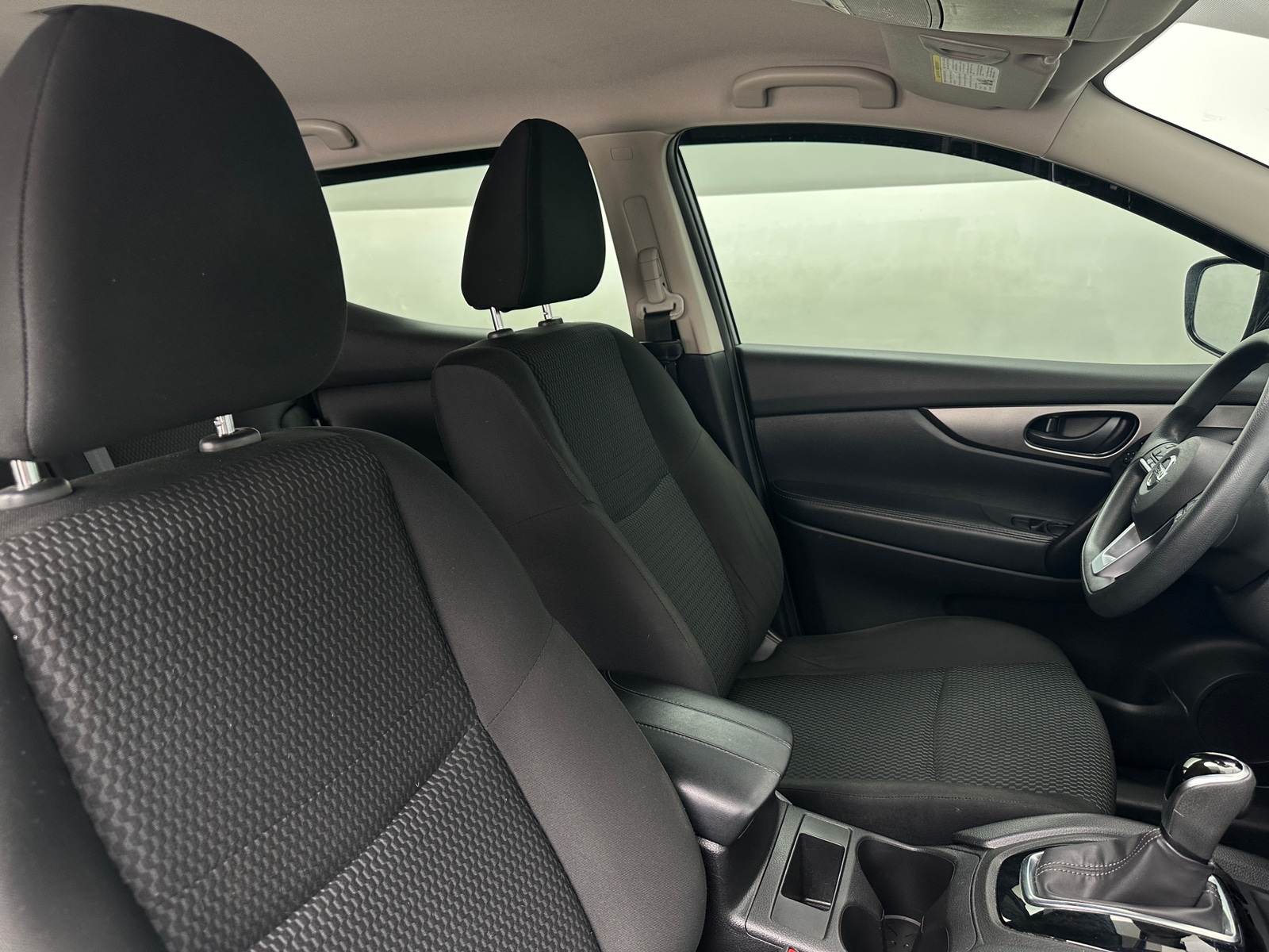 Thumbnail: 2021 Nissan Rogue Sport - 2