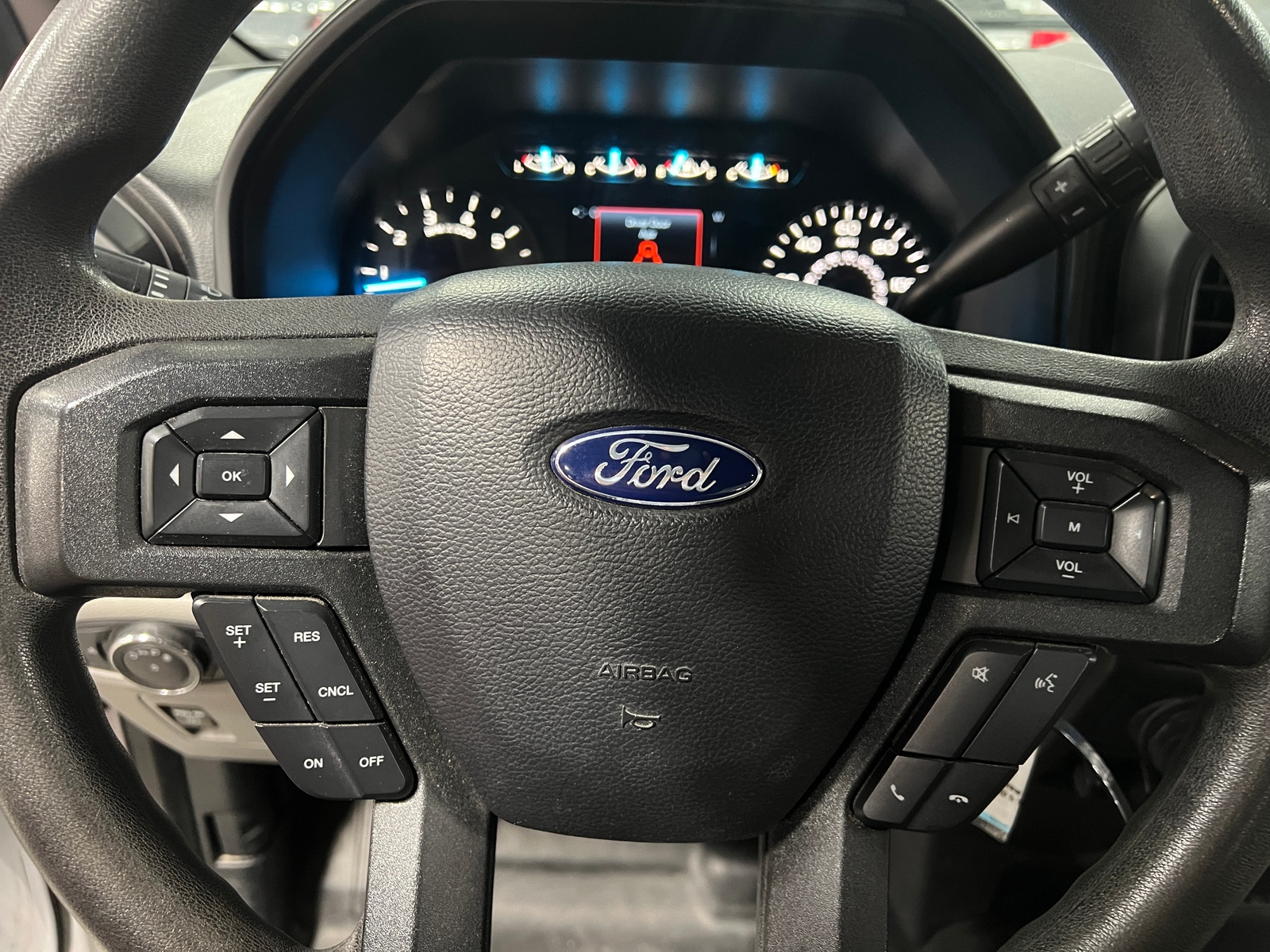 Thumbnail: 2020 Ford Econoline - 5