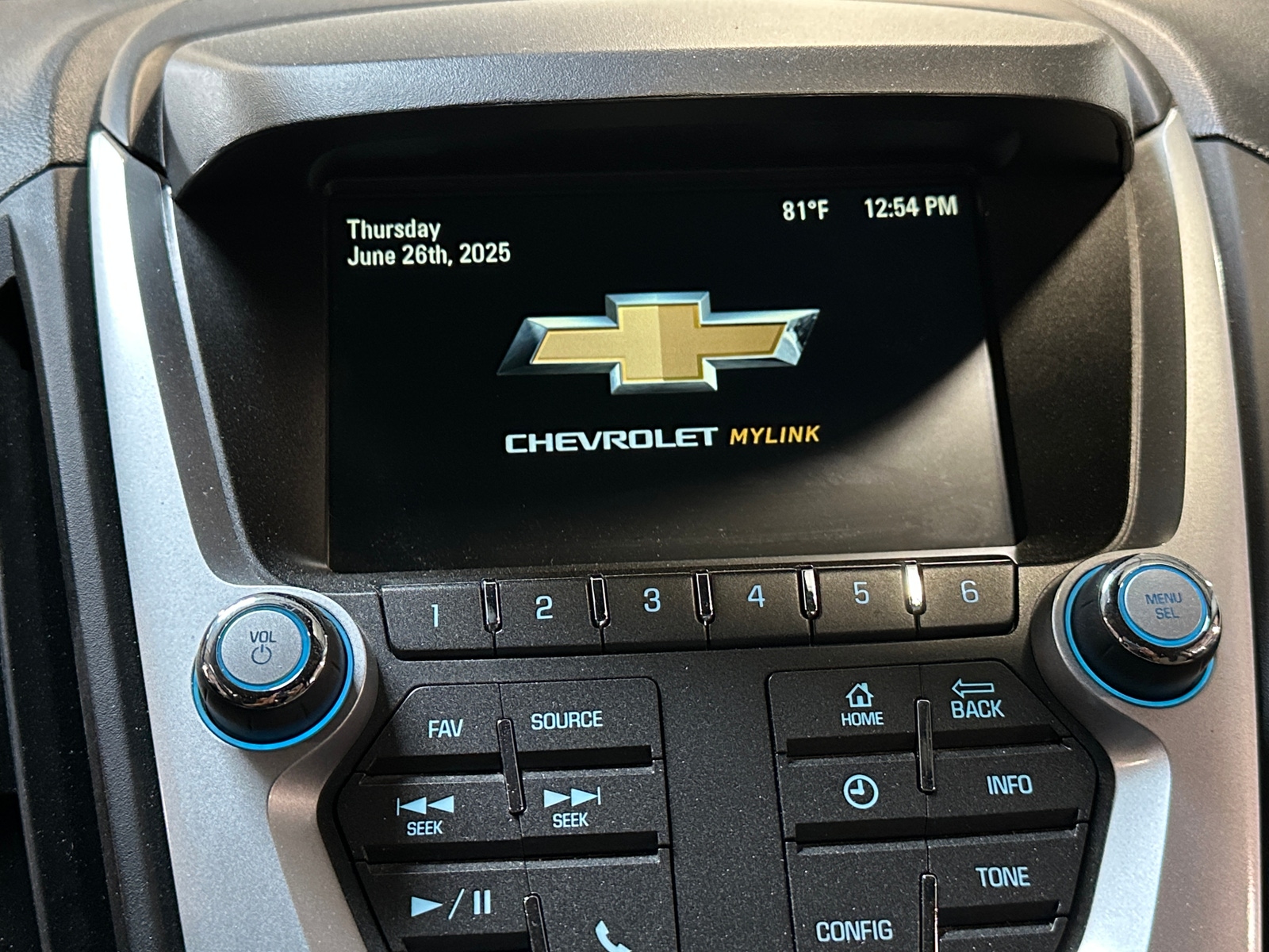 Thumbnail: 2017 Chevrolet Equinox - 4