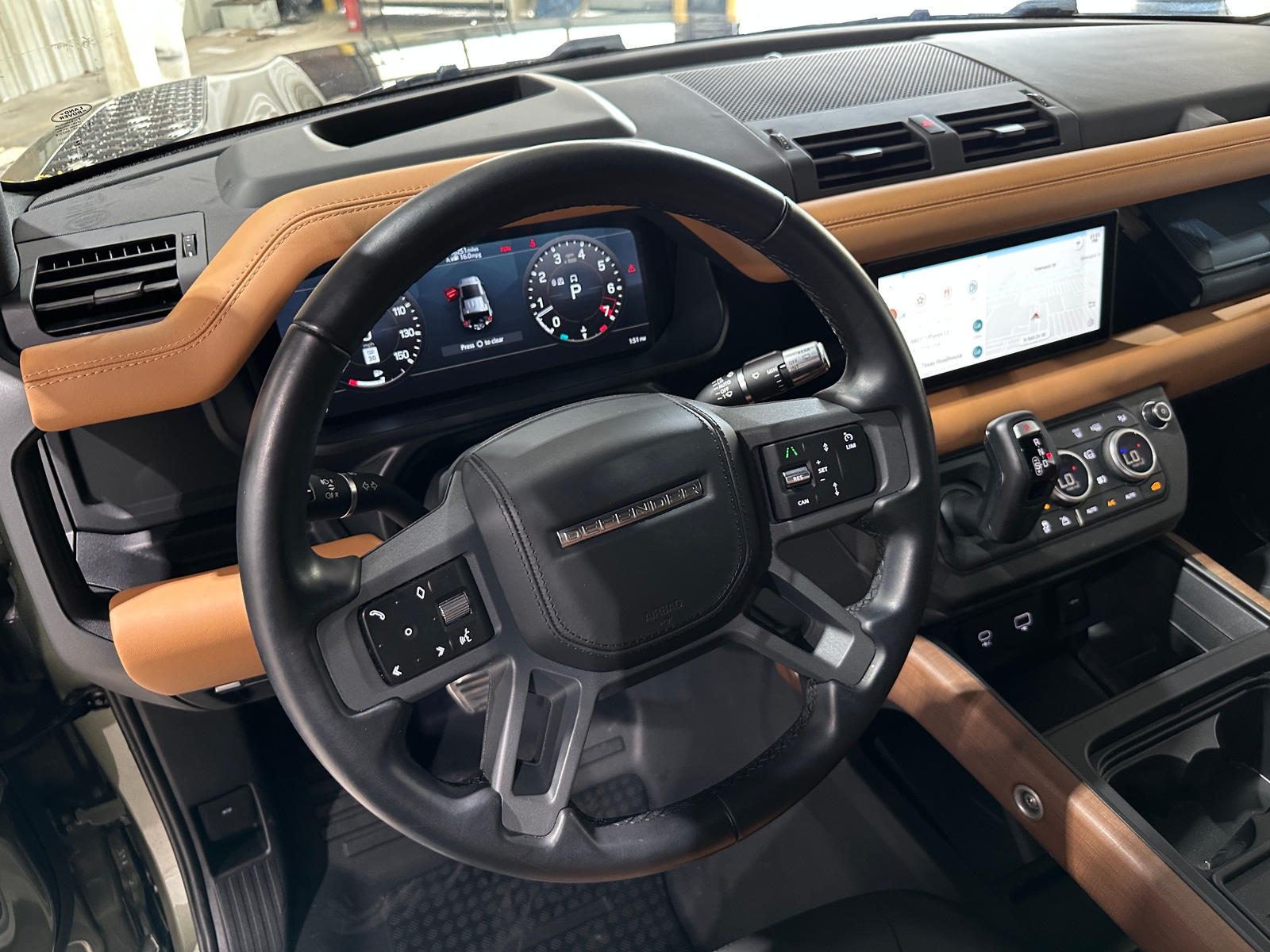 Thumbnail: 2021 Land Rover Defender - 4