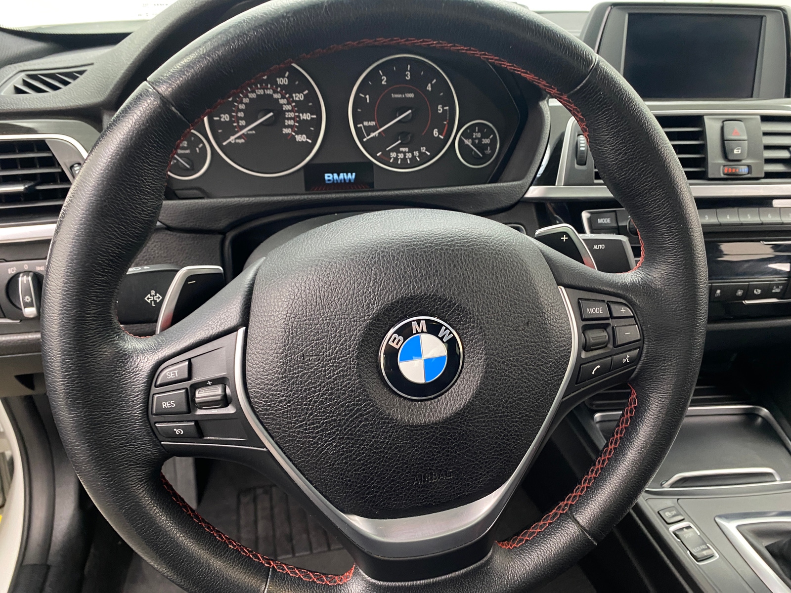 Thumbnail: 2018 BMW 3 Series - 4