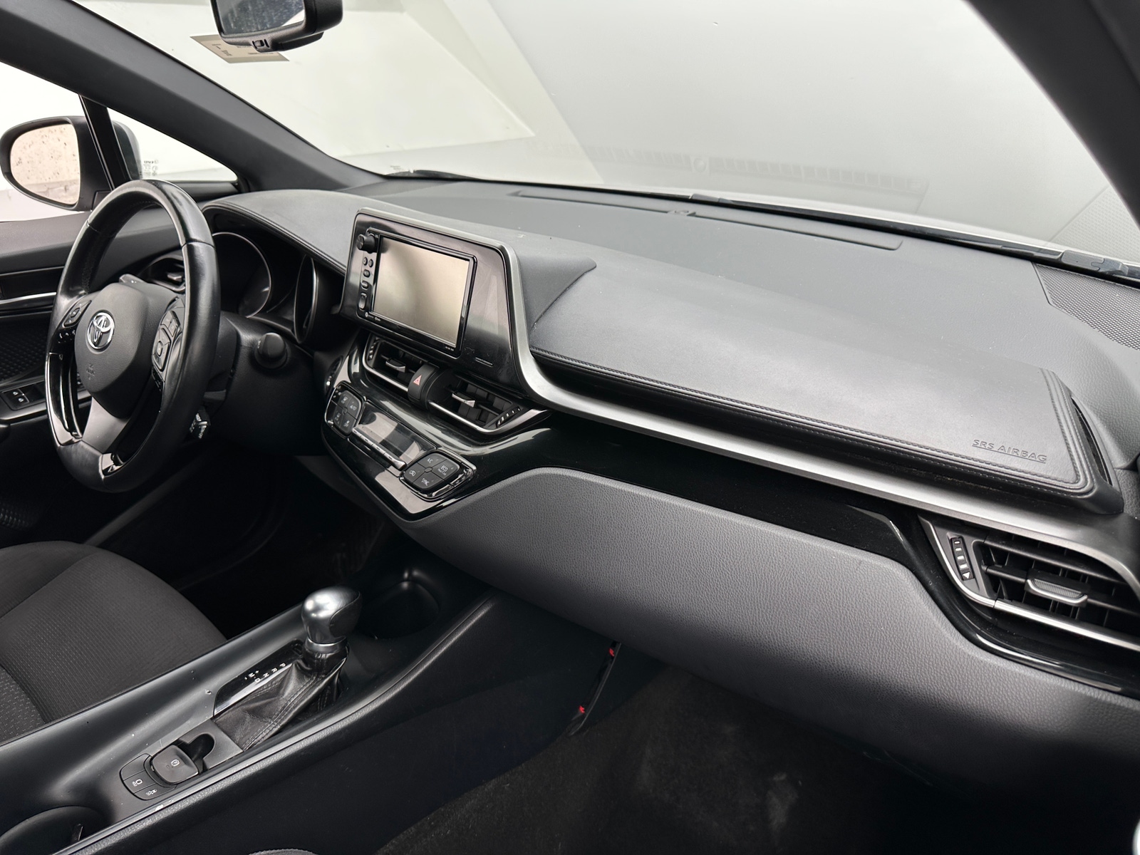 Thumbnail: 2018 Toyota C-HR - 3