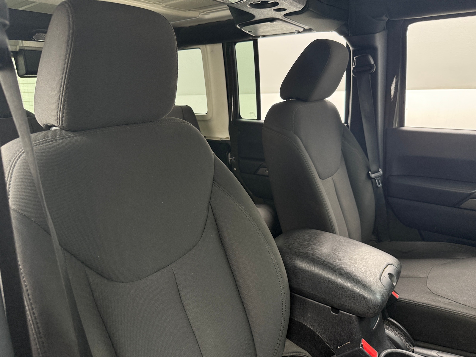 Thumbnail: 2016 Jeep Wrangler - 2