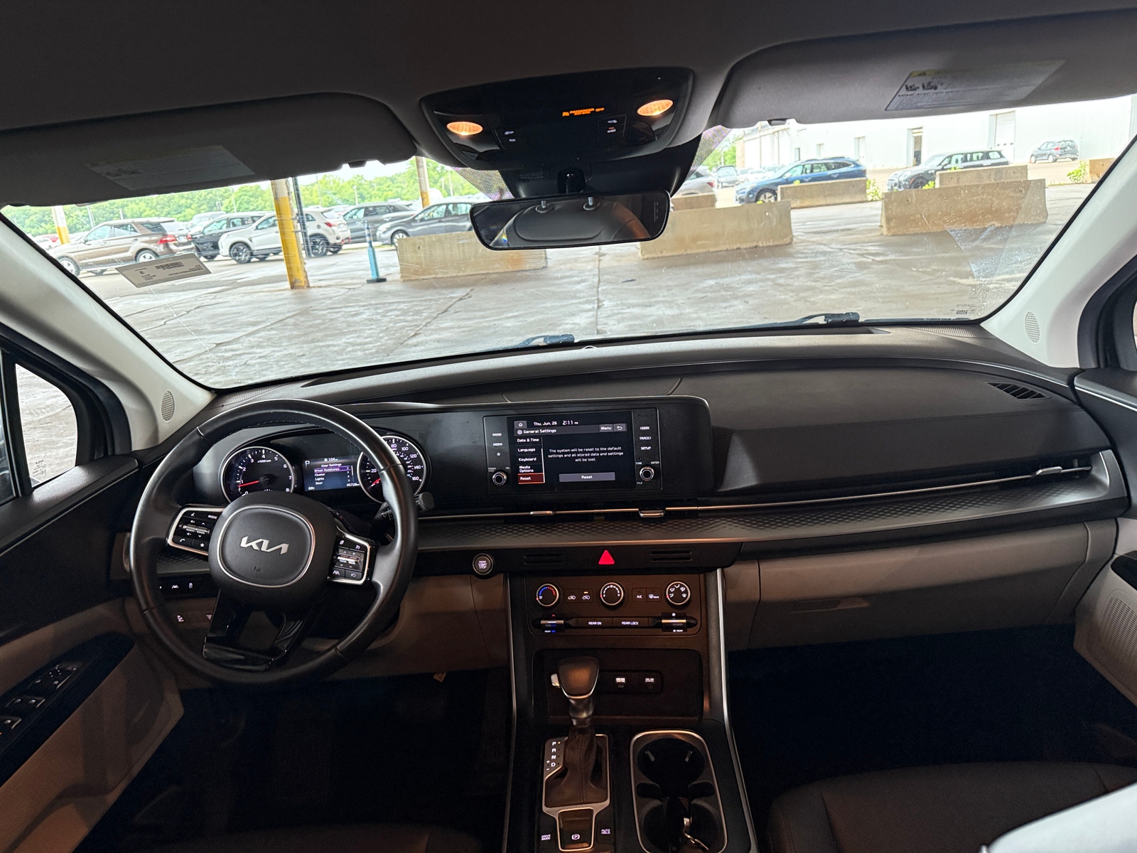 Thumbnail: 2023 Kia Carnival - 2