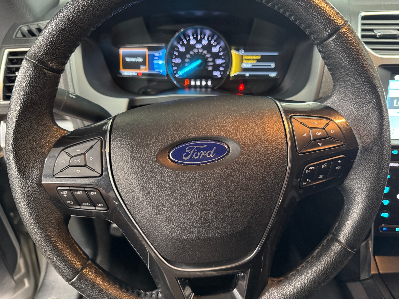 Thumbnail: 2018 Ford Explorer - 4