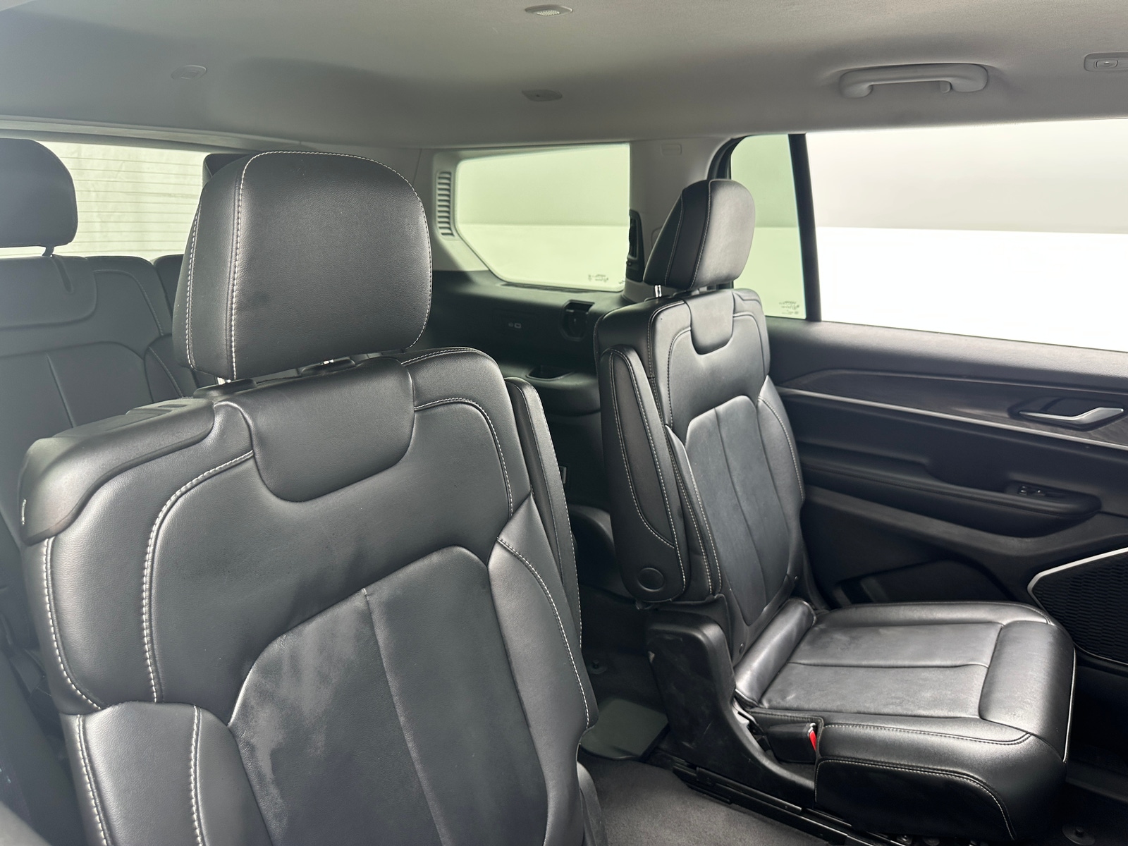 Thumbnail: 2022 Jeep Grand Cherokee L - 5