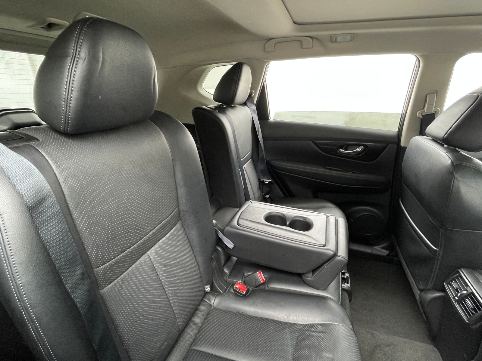 Thumbnail: 2017 Nissan Rogue - 5