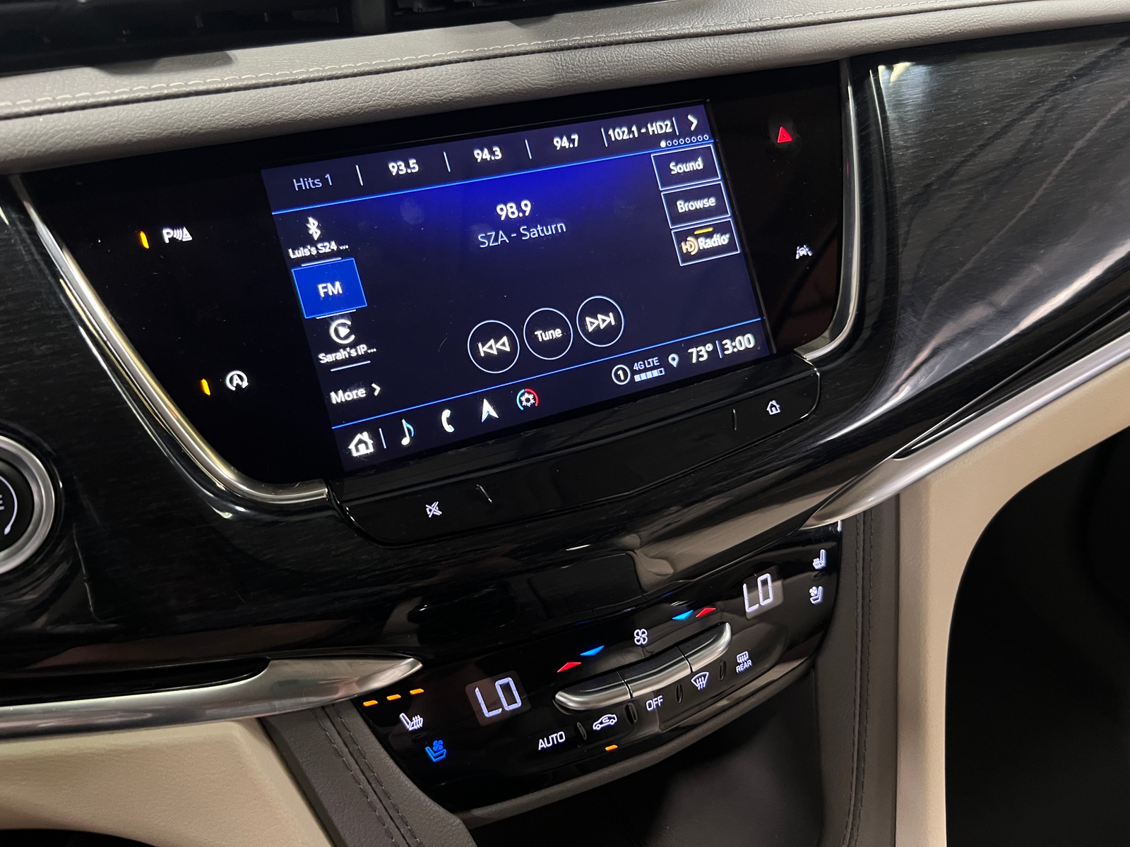 Thumbnail: 2023 Cadillac XT6 - 3