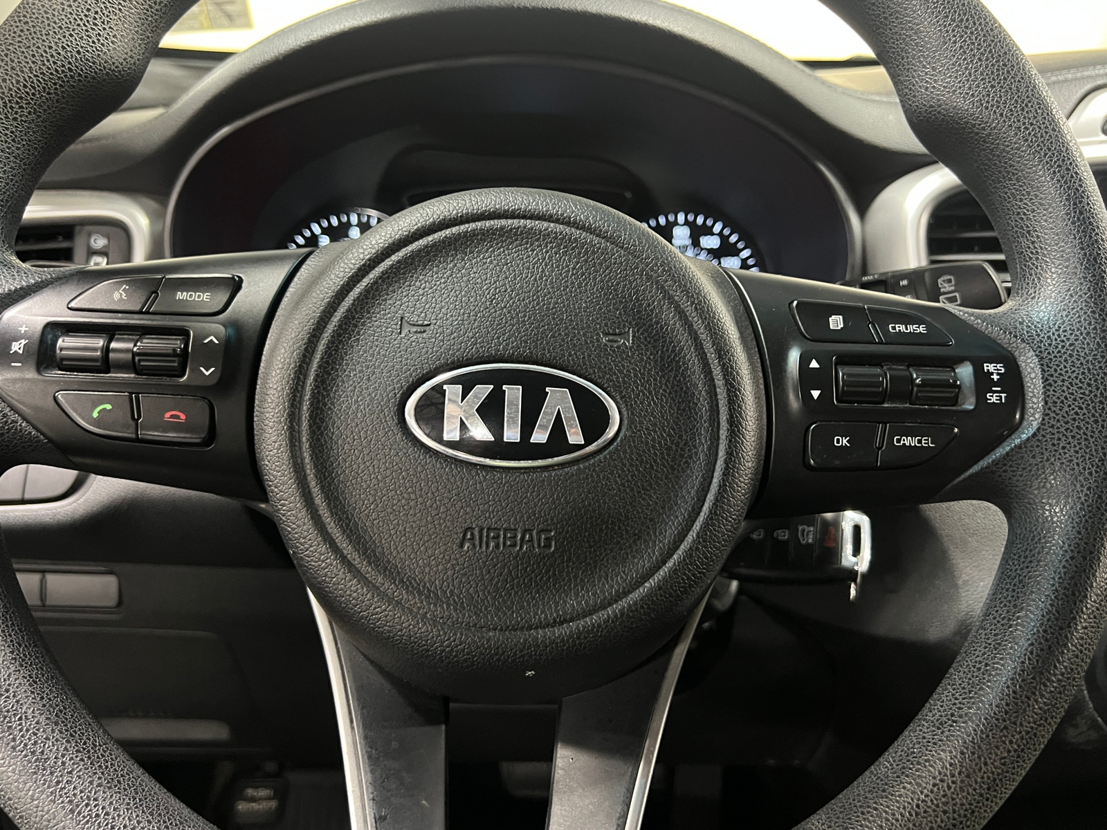 Thumbnail: 2017 Kia Sorento - 5