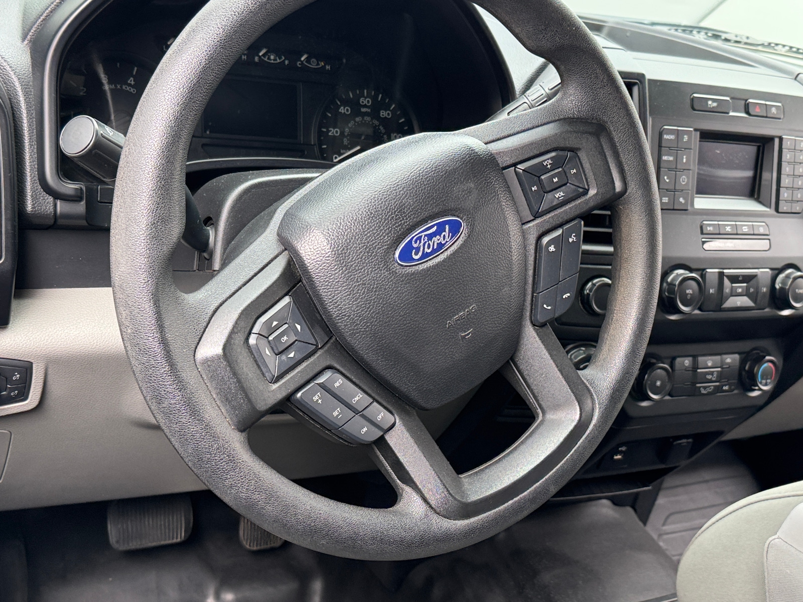 Thumbnail: 2019 Ford Econoline - 5