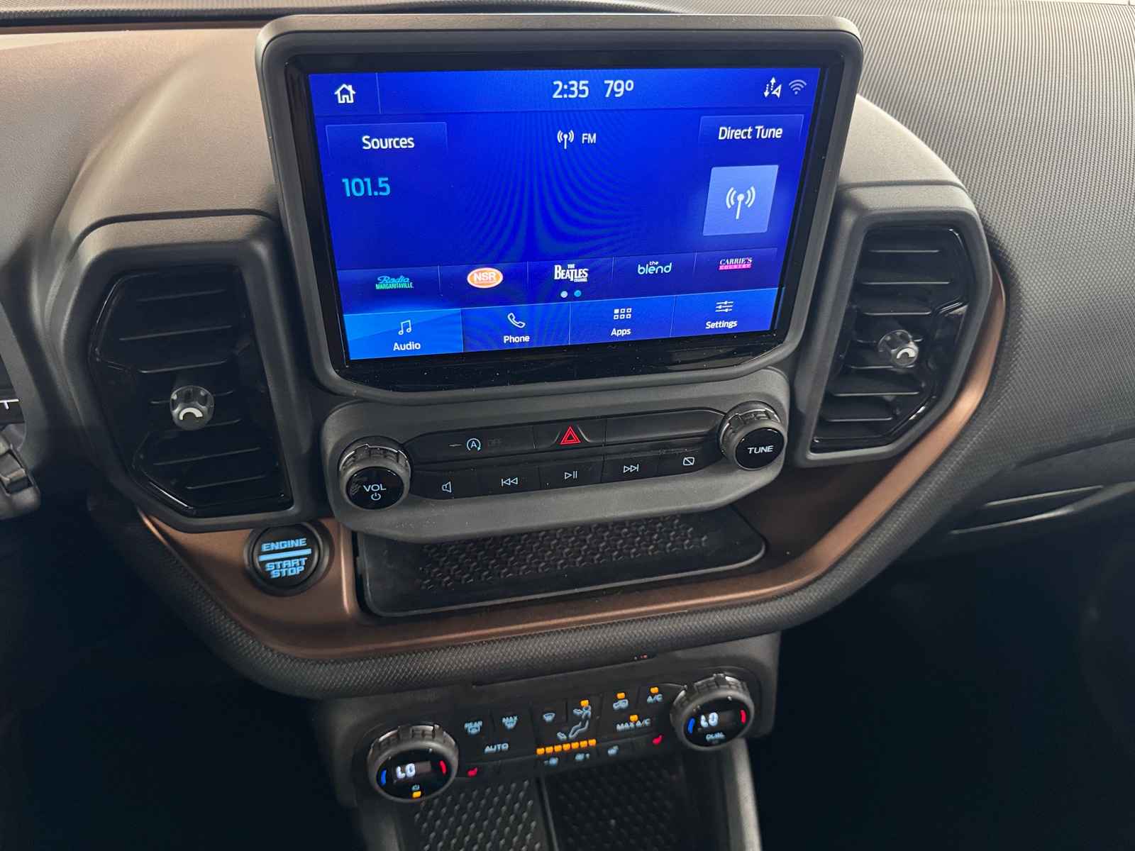 Thumbnail: 2021 Ford Bronco Sport - 3