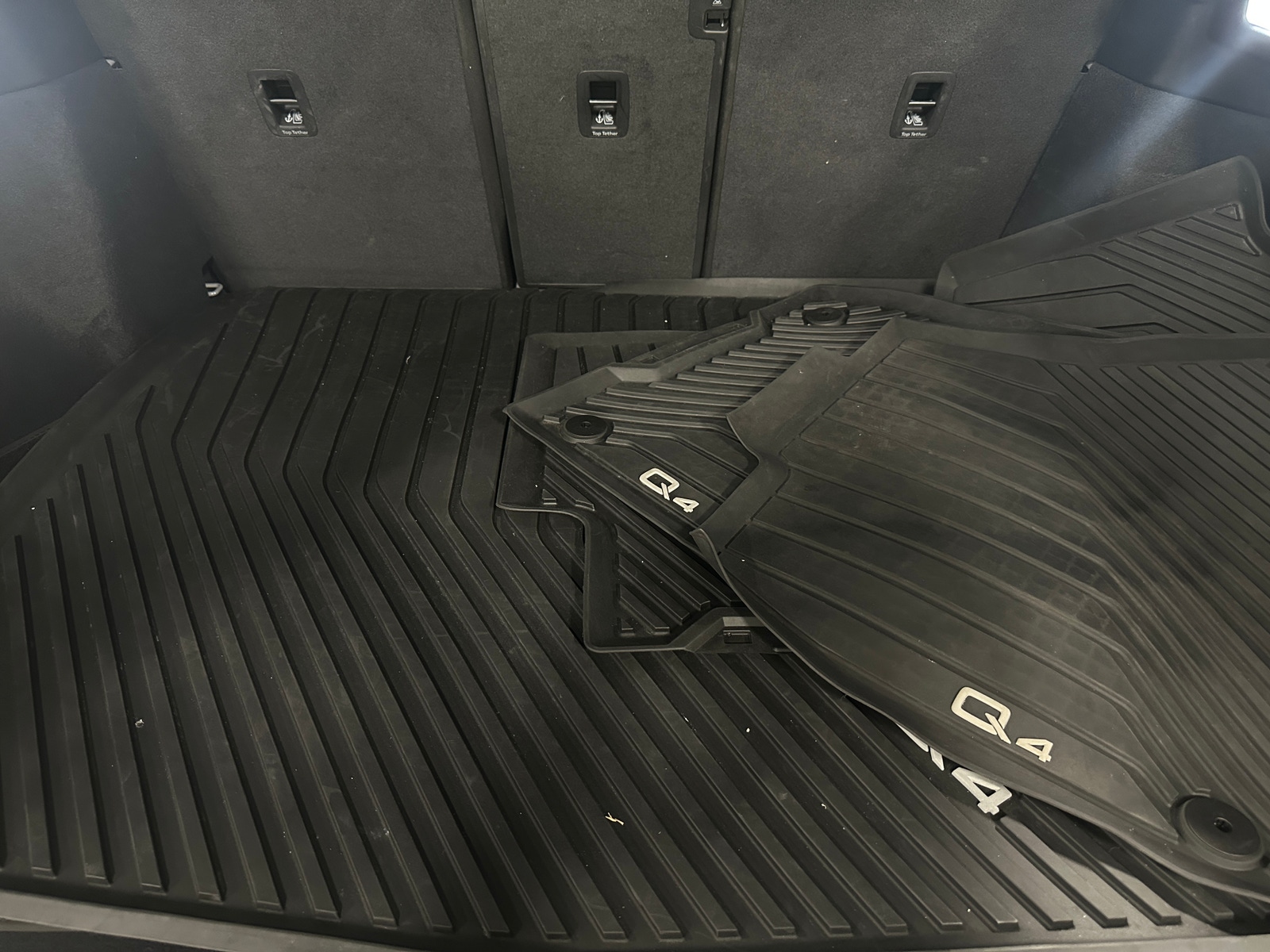 Thumbnail: 2023 Audi Q4 e-tron - 6