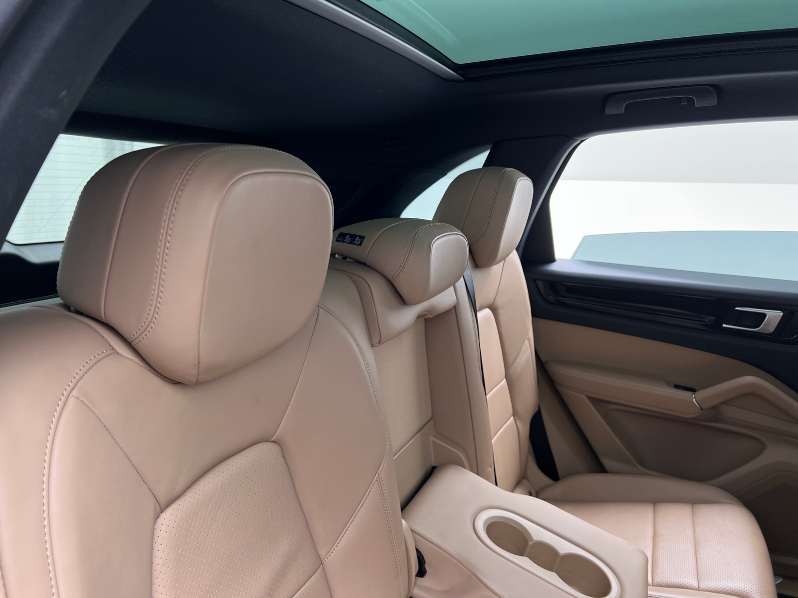 Thumbnail: 2019 Porsche Cayenne - 5