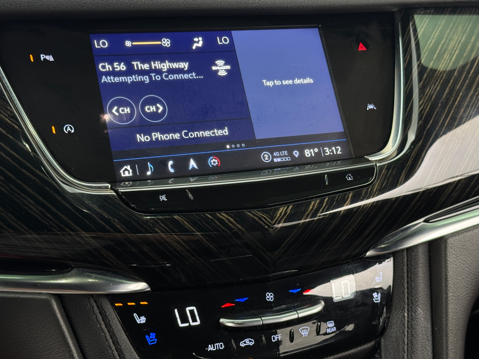 Thumbnail: 2023 Cadillac XT6 - 3