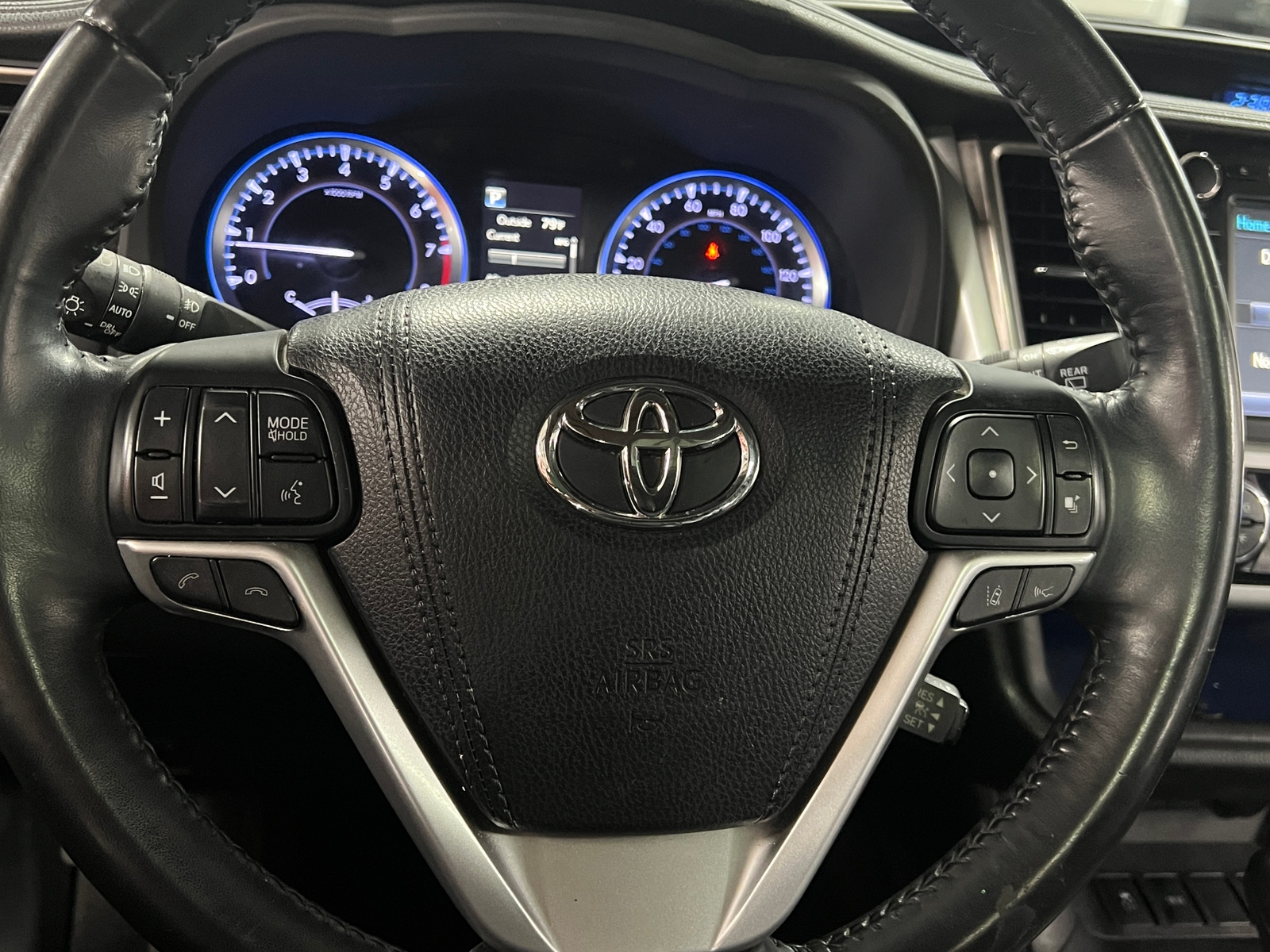Thumbnail: 2018 Toyota Highlander - 4