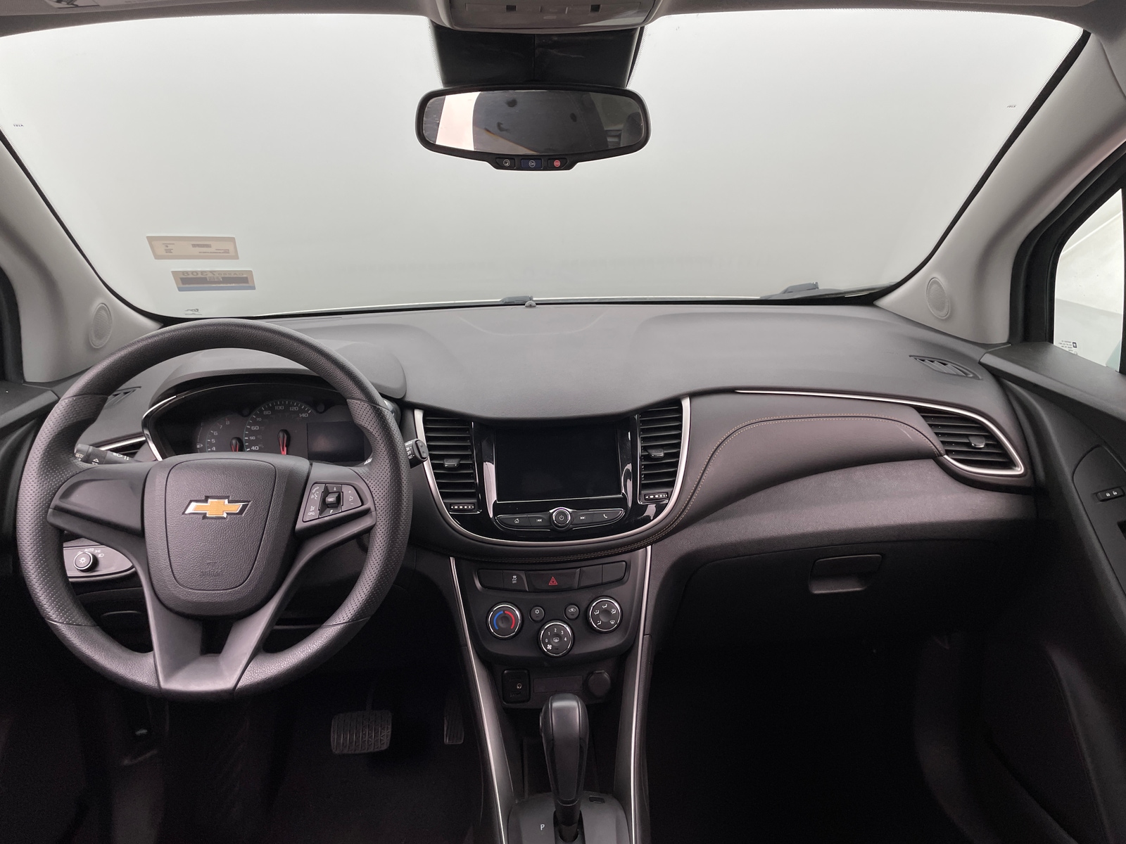 Thumbnail: 2018 Chevrolet Trax - 3