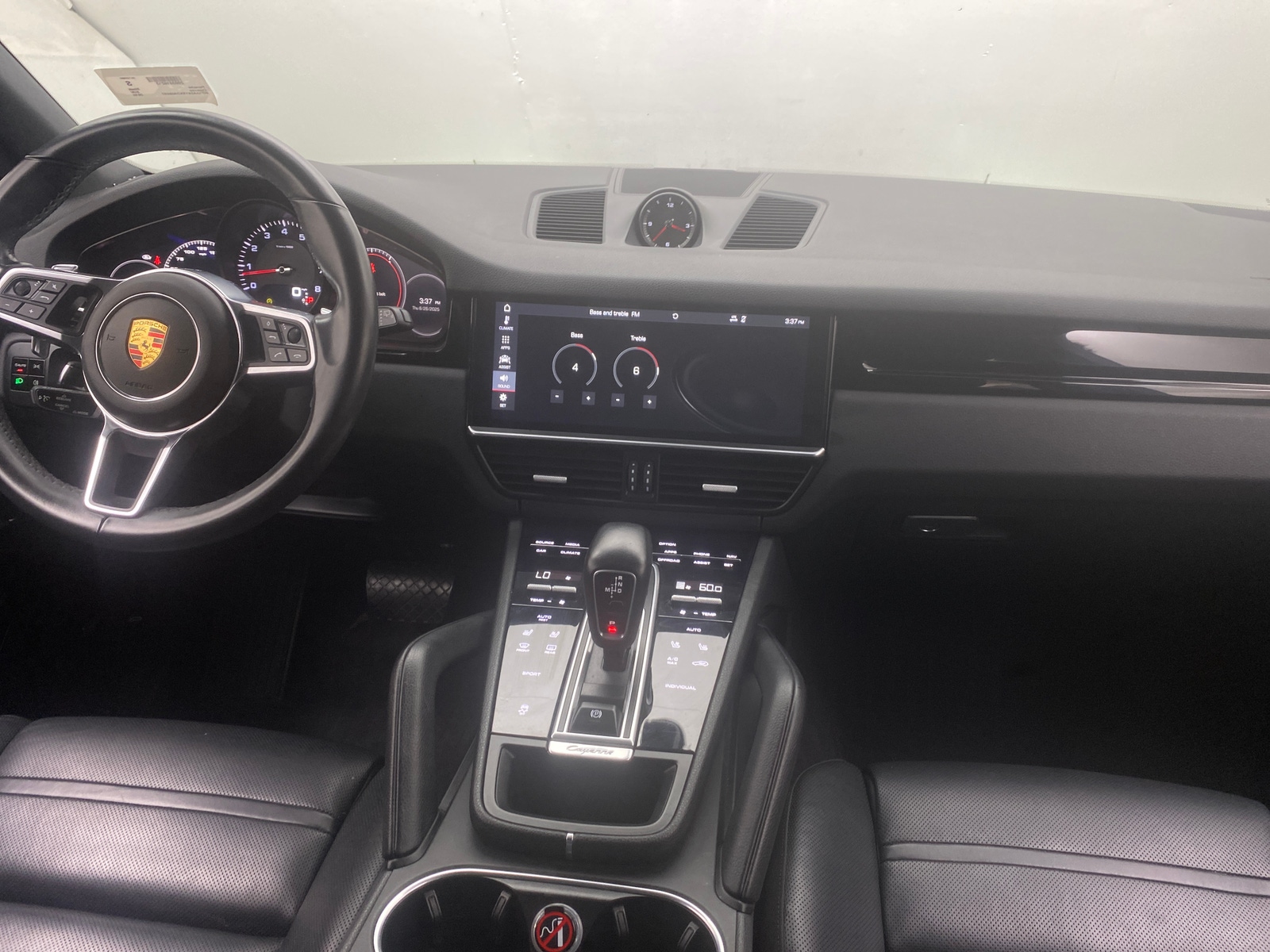 Thumbnail: 2019 Porsche Cayenne - 2