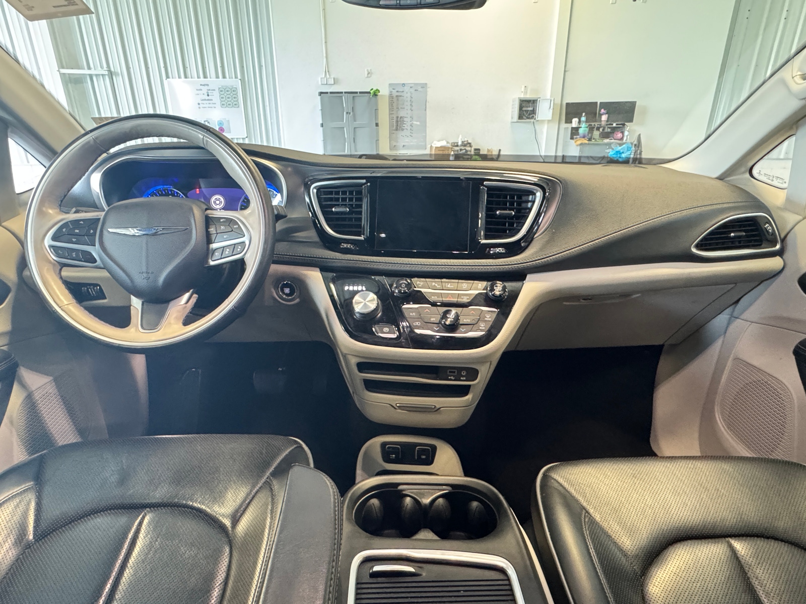Thumbnail: 2019 Chrysler Pacifica - 2