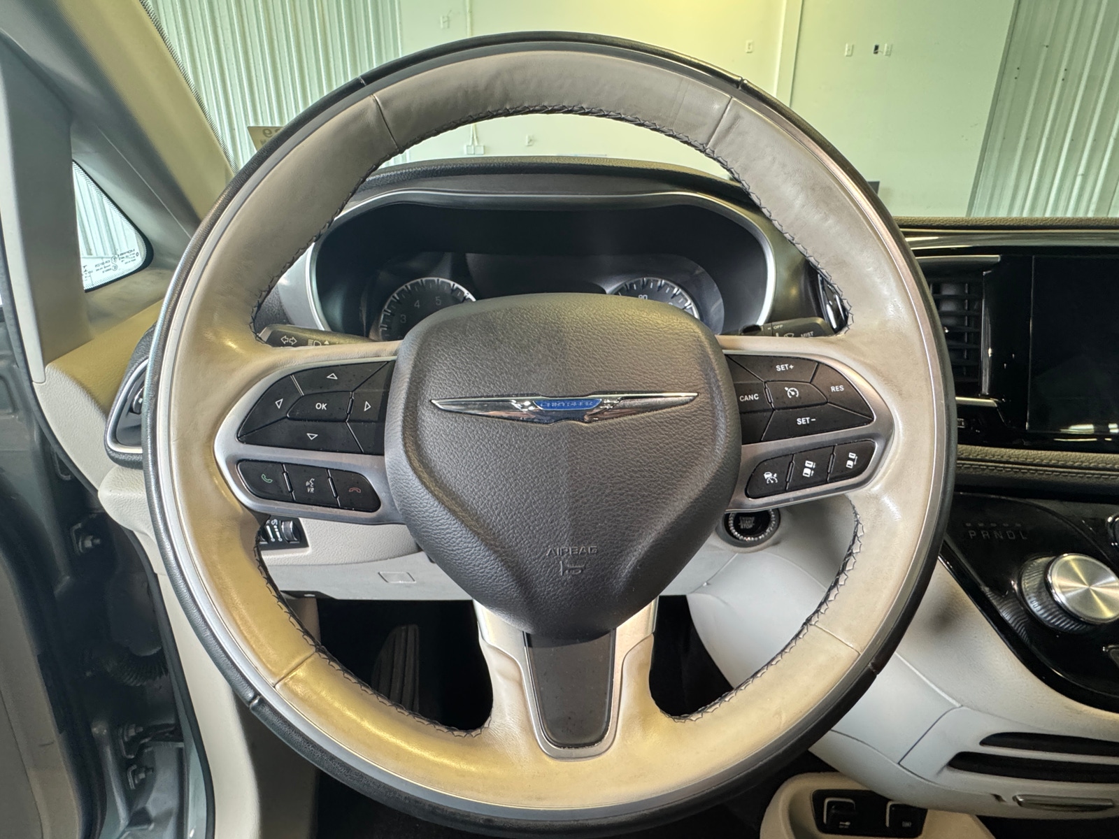 Thumbnail: 2019 Chrysler Pacifica - 4