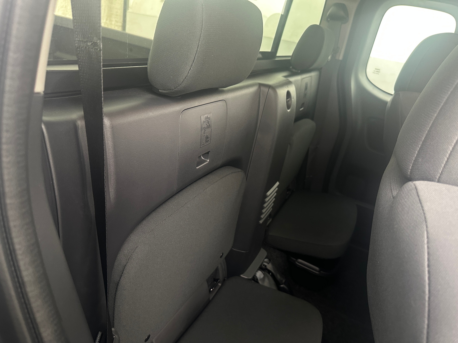 Thumbnail: 2025 Nissan Frontier - 6
