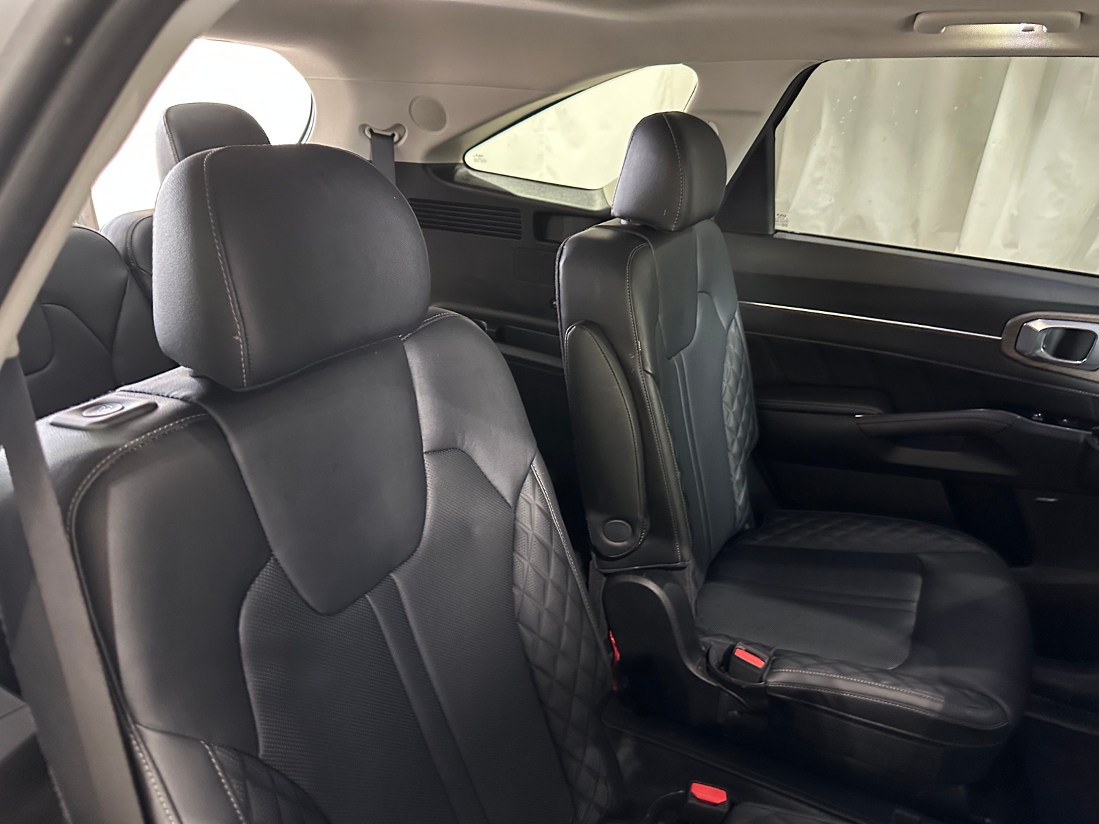 Thumbnail: 2022 Kia Sorento - 5