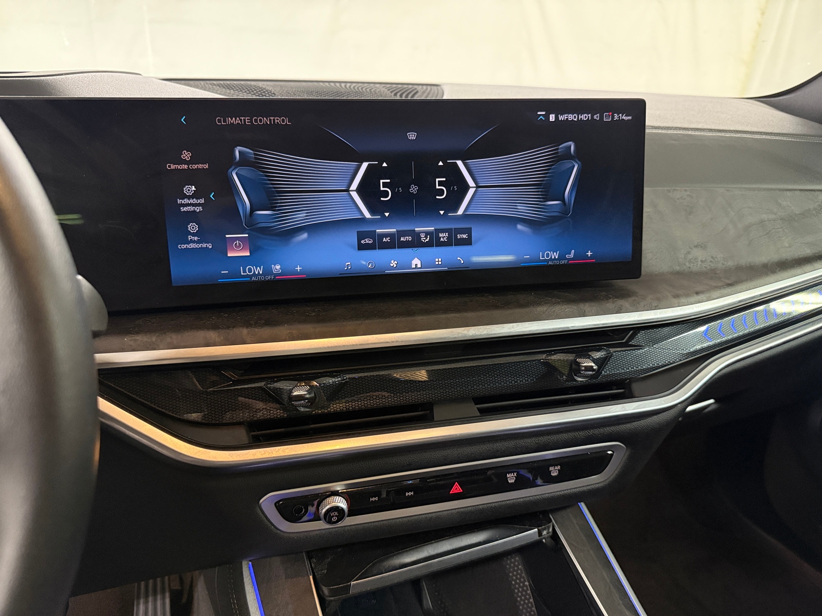 Thumbnail: 2025 BMW X5 - 4