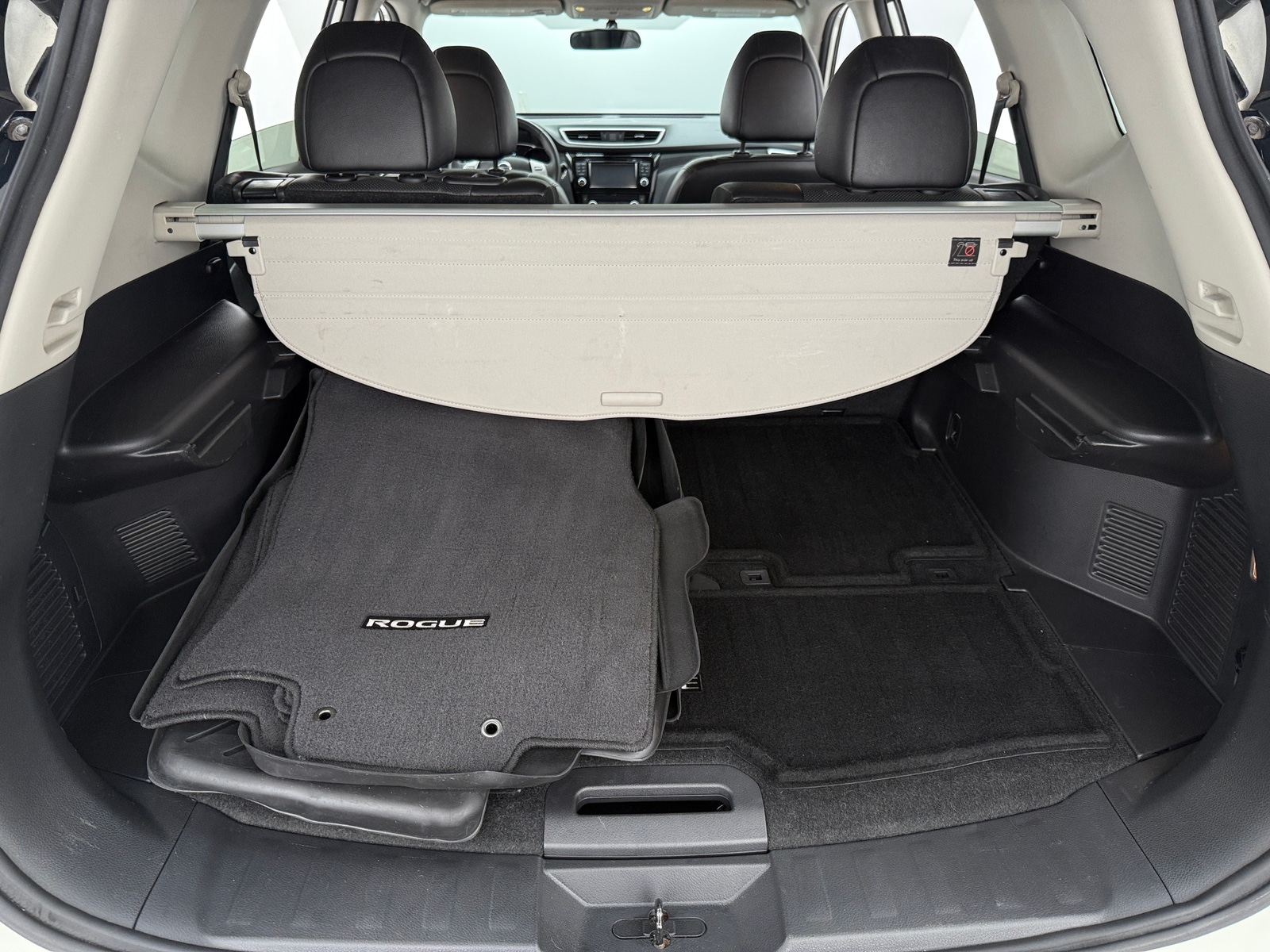 Thumbnail: 2016 Nissan Rogue - 6